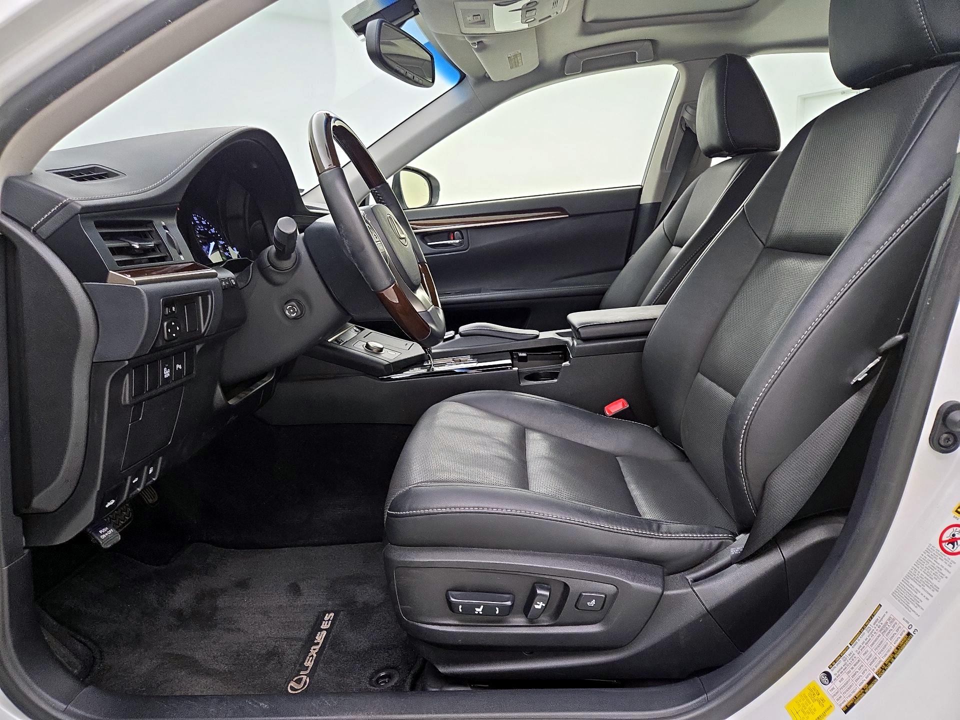 Thumbnail: 2014 Lexus ES - 11