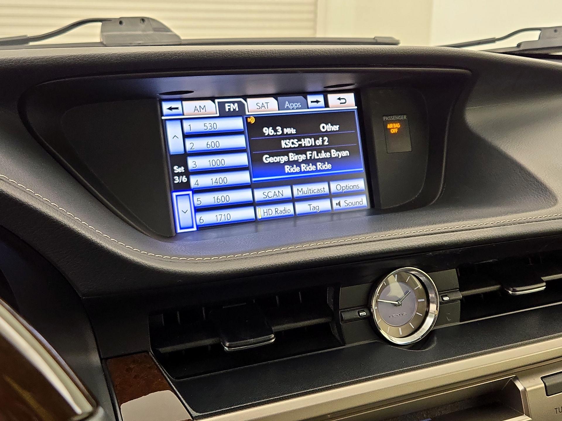 Thumbnail: 2014 Lexus ES - 15