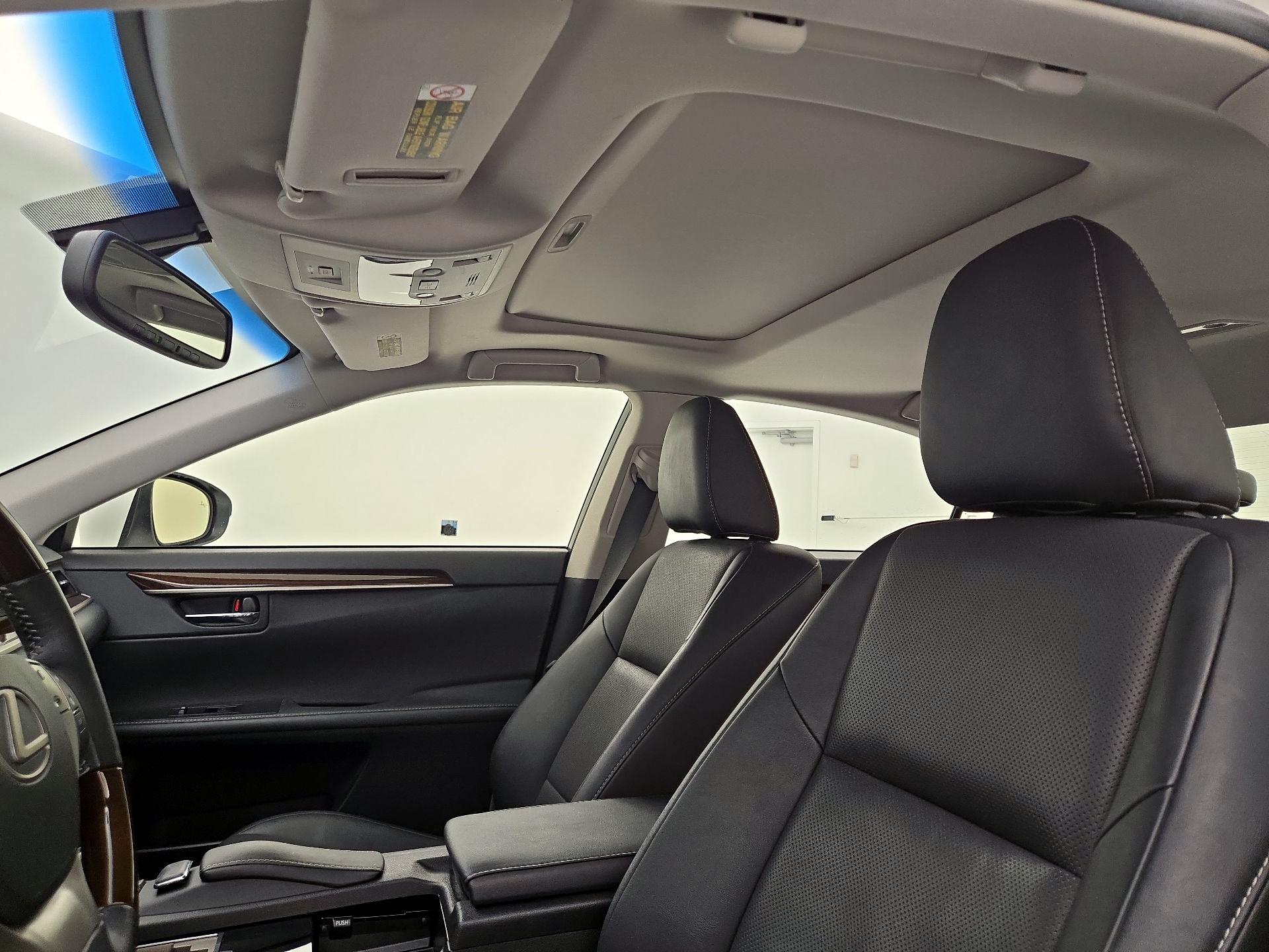 Thumbnail: 2014 Lexus ES - 19