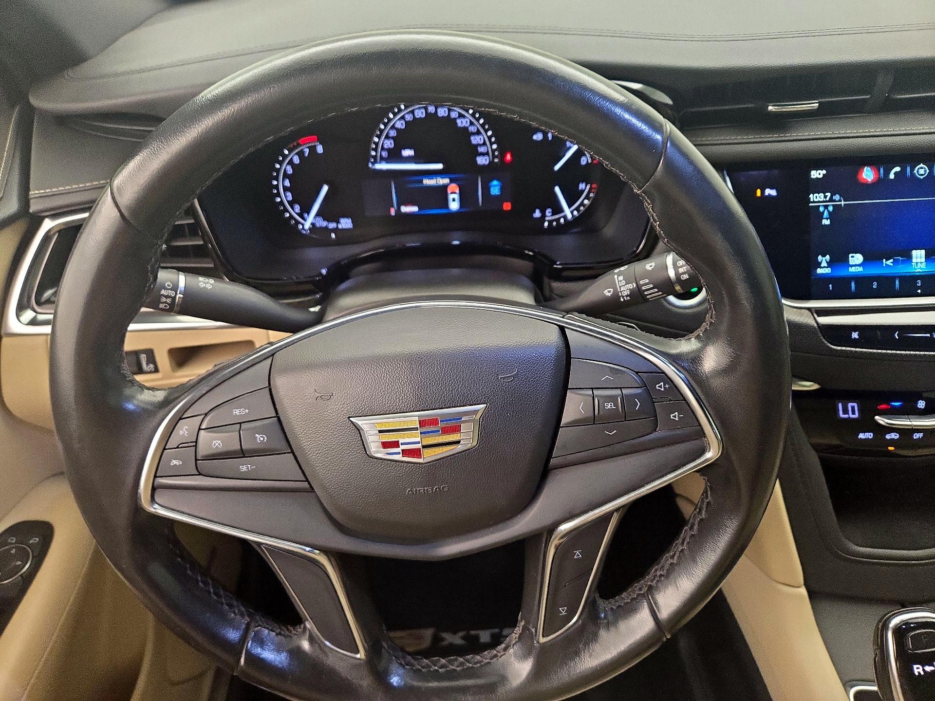 Thumbnail: 2019 Cadillac XT5 - 10
