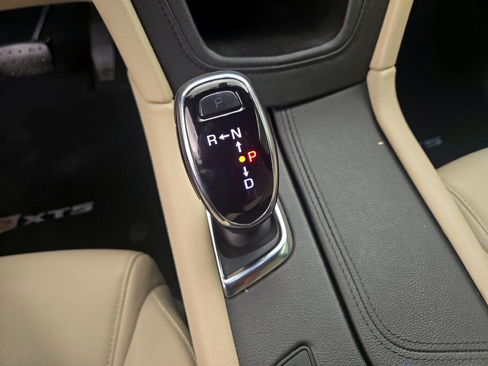 Thumbnail: 2019 Cadillac XT5 - 17