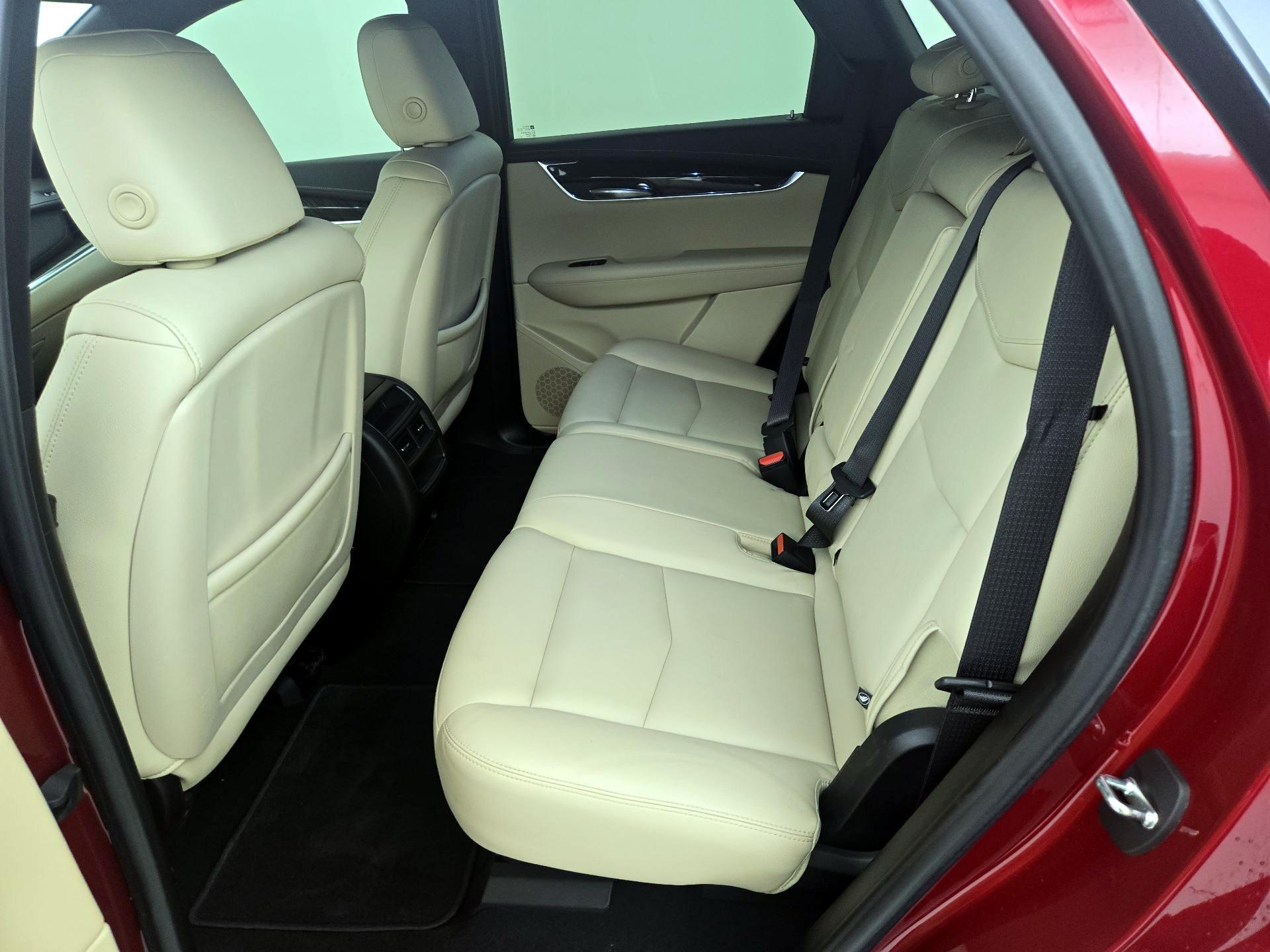 Thumbnail: 2019 Cadillac XT5 - 19