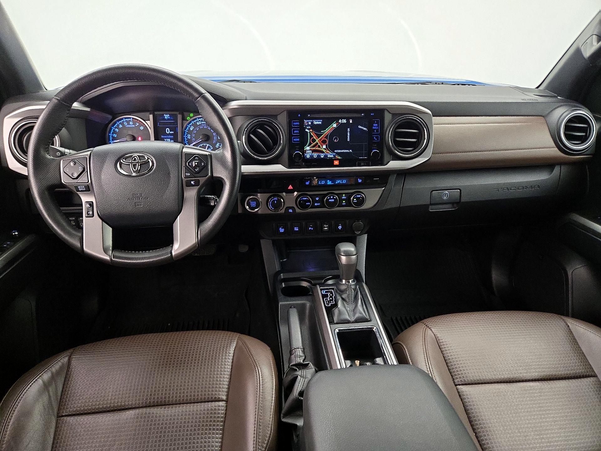 Thumbnail: 2017 Toyota Tacoma - 9
