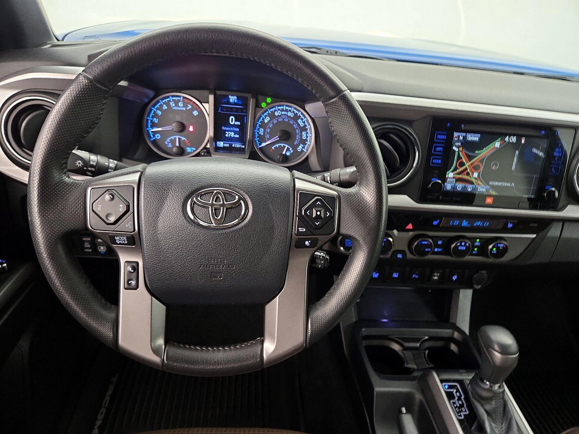 Thumbnail: 2017 Toyota Tacoma - 10