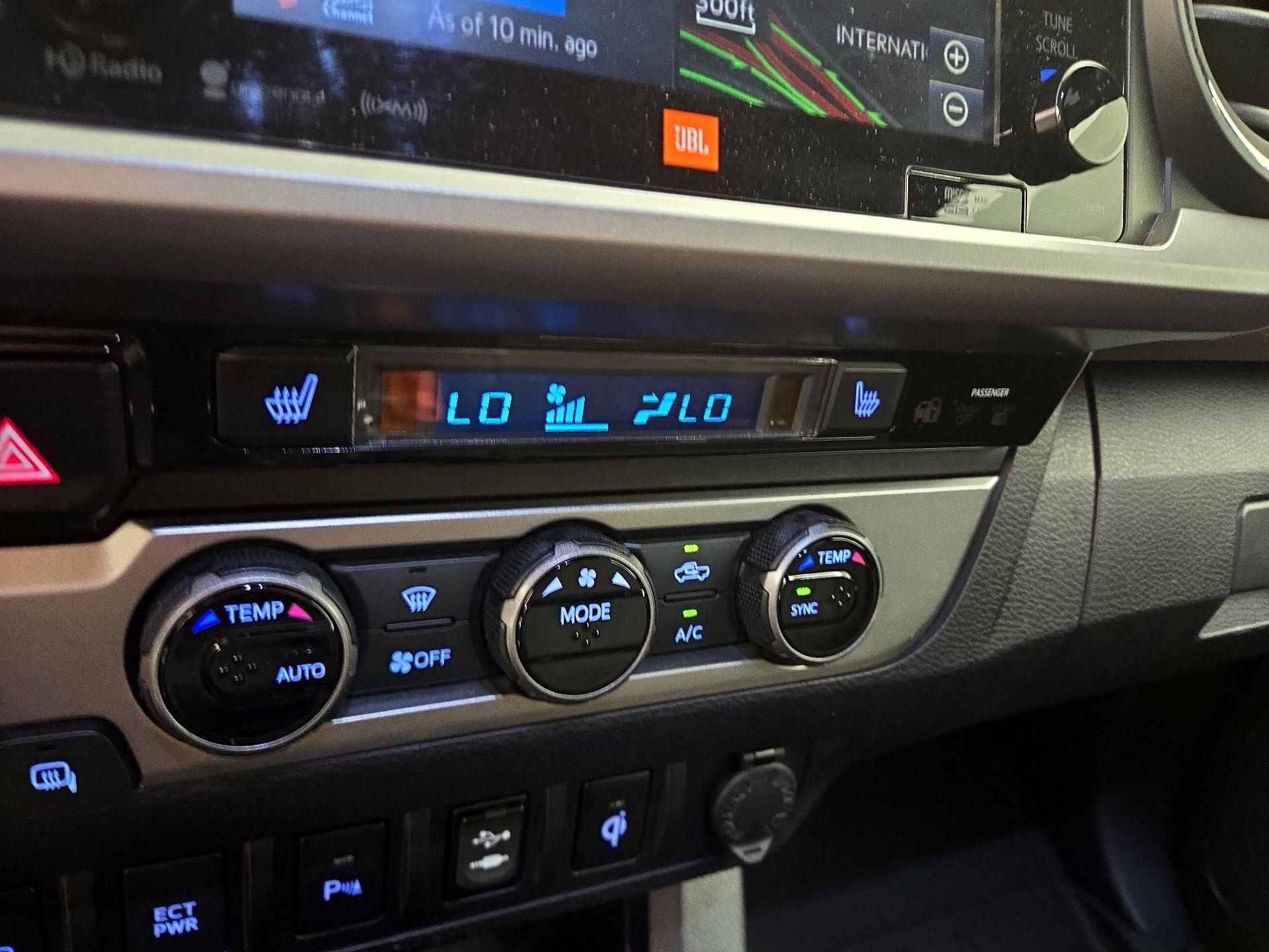 Thumbnail: 2017 Toyota Tacoma - 17