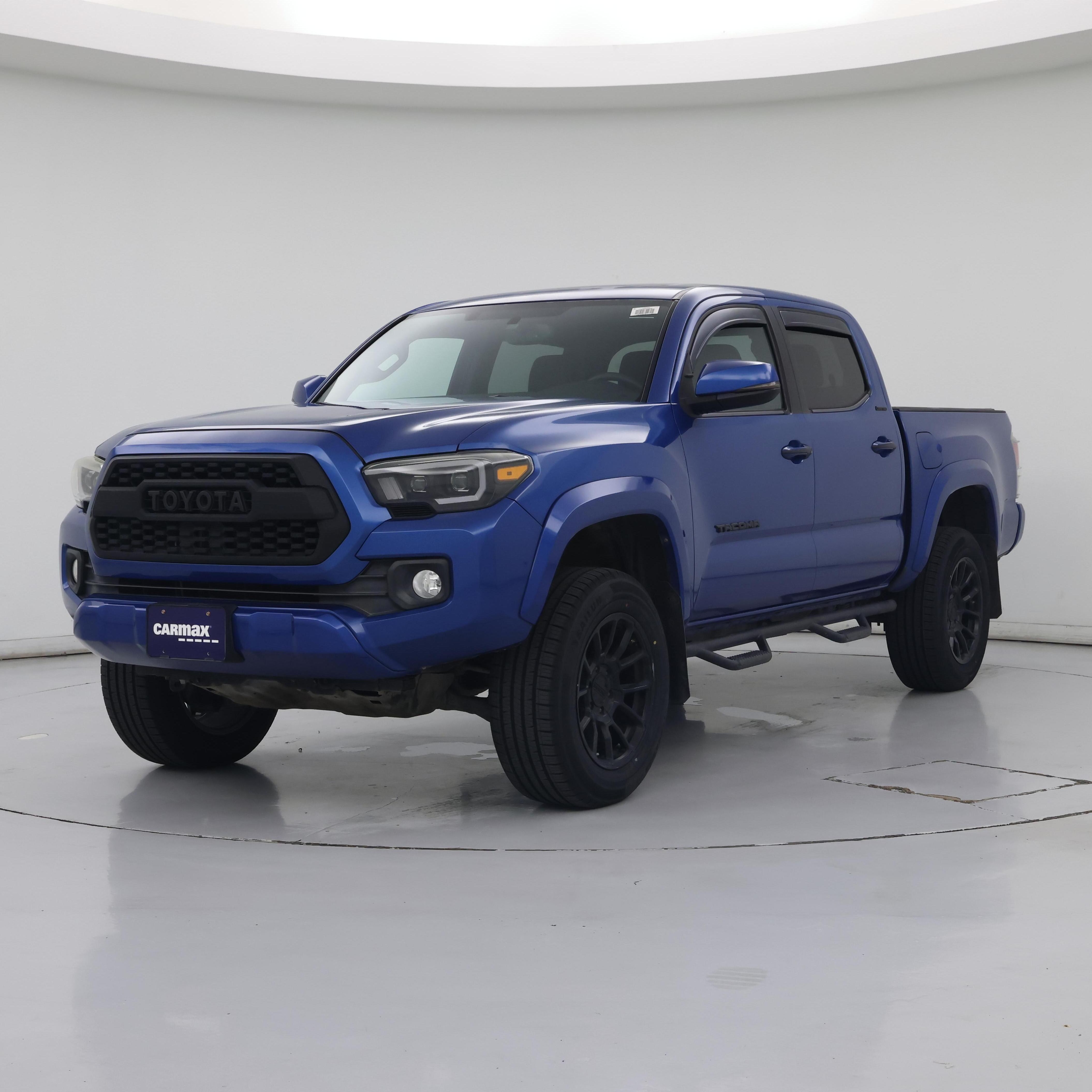 Thumbnail: 2017 Toyota Tacoma - 4