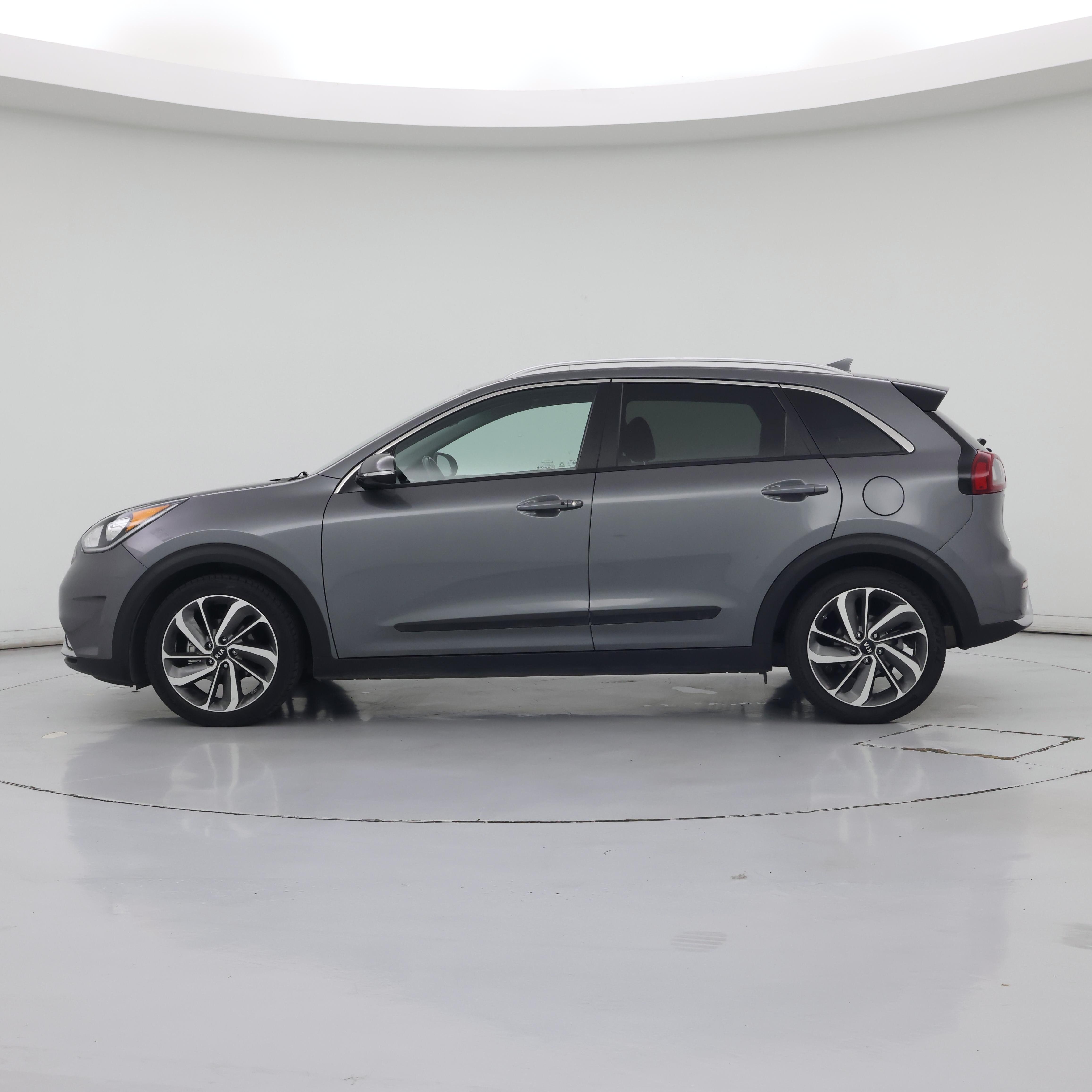 Thumbnail: 2018 Kia Niro - 3