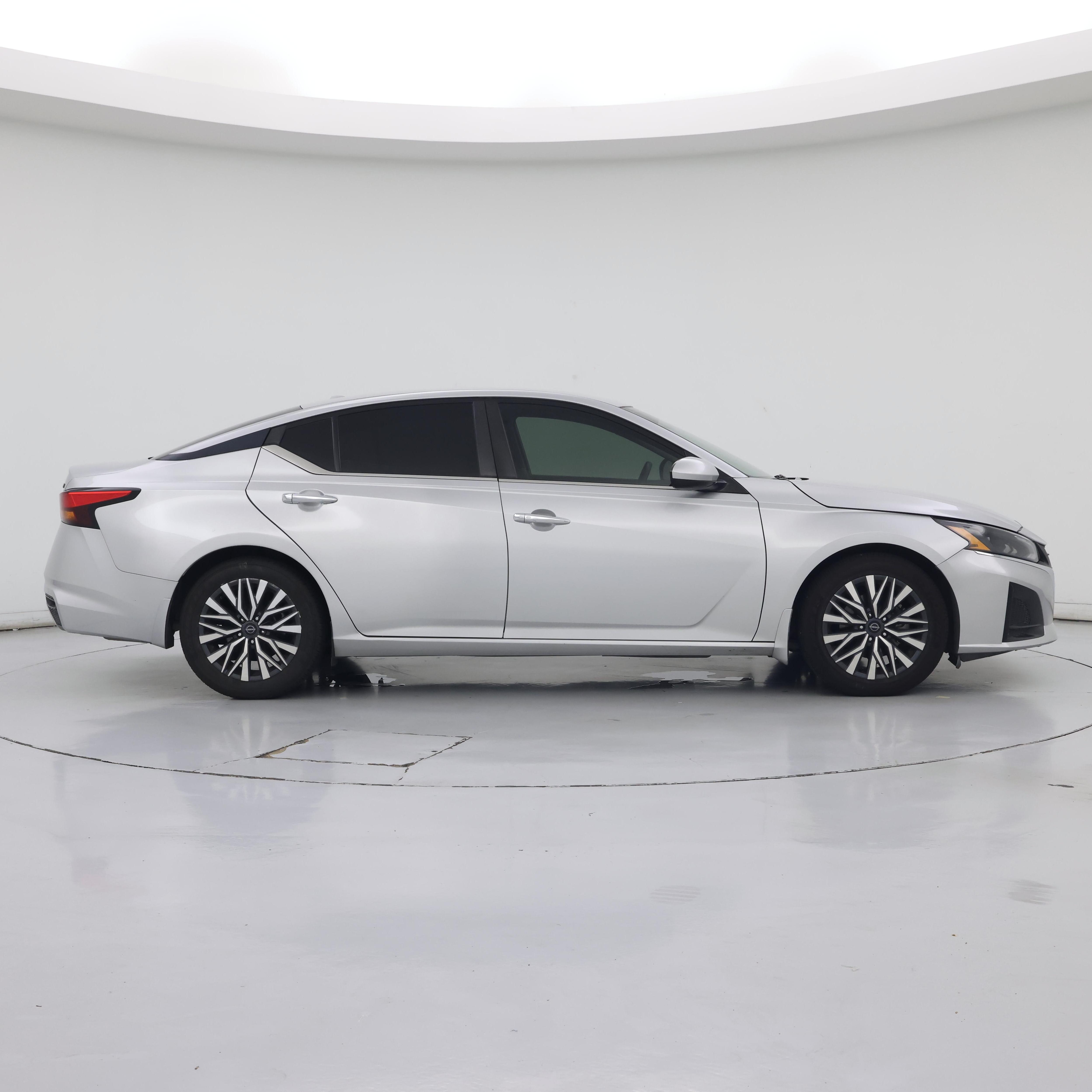 Thumbnail: 2023 Nissan Altima - 7