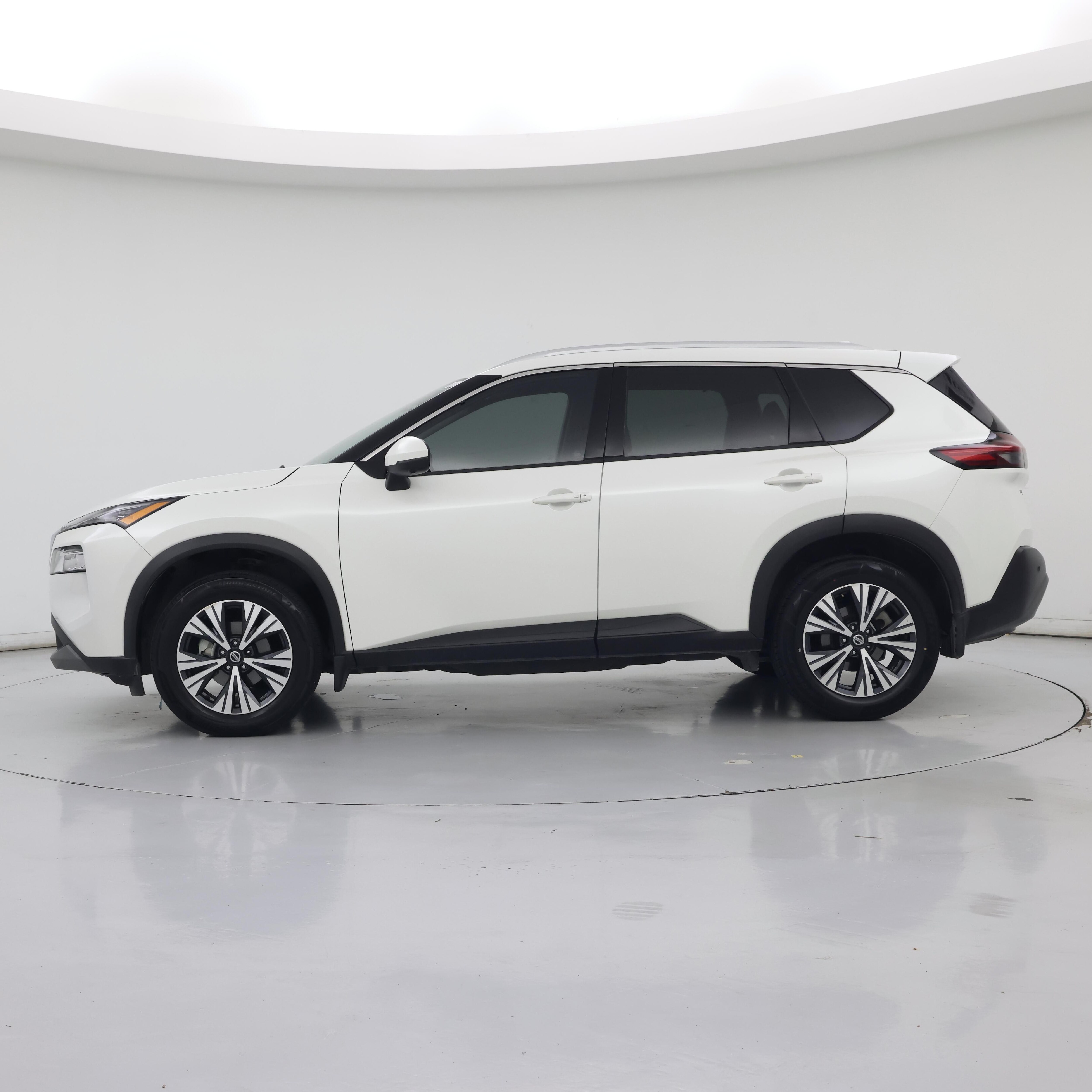 Thumbnail: 2021 Nissan Rogue - 3