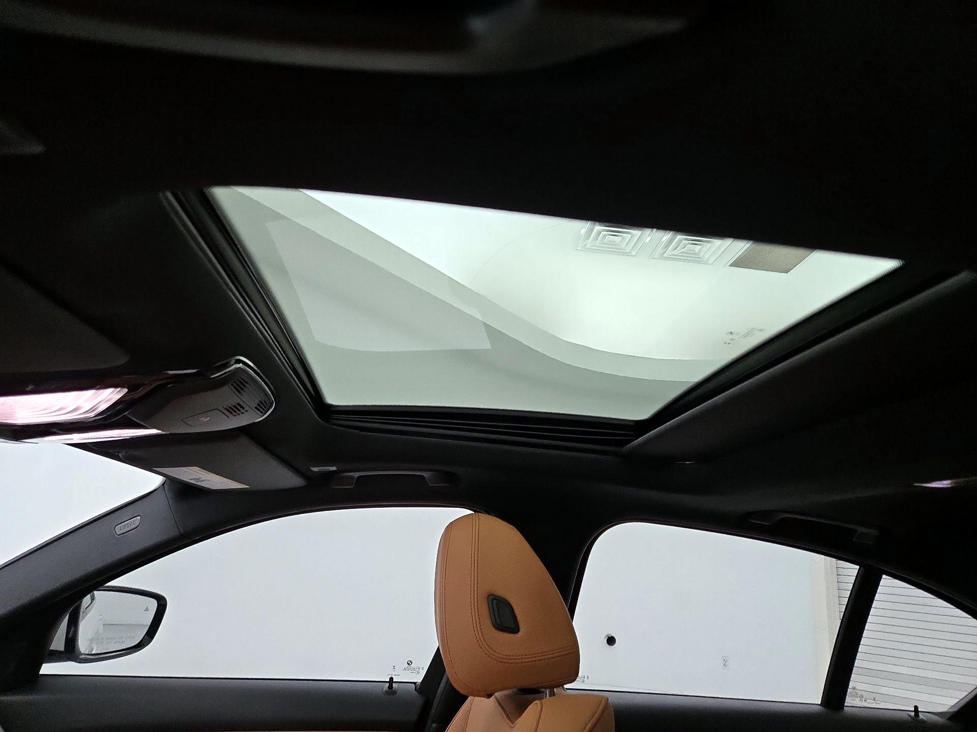 Thumbnail: 2023 BMW 3 Series - 20