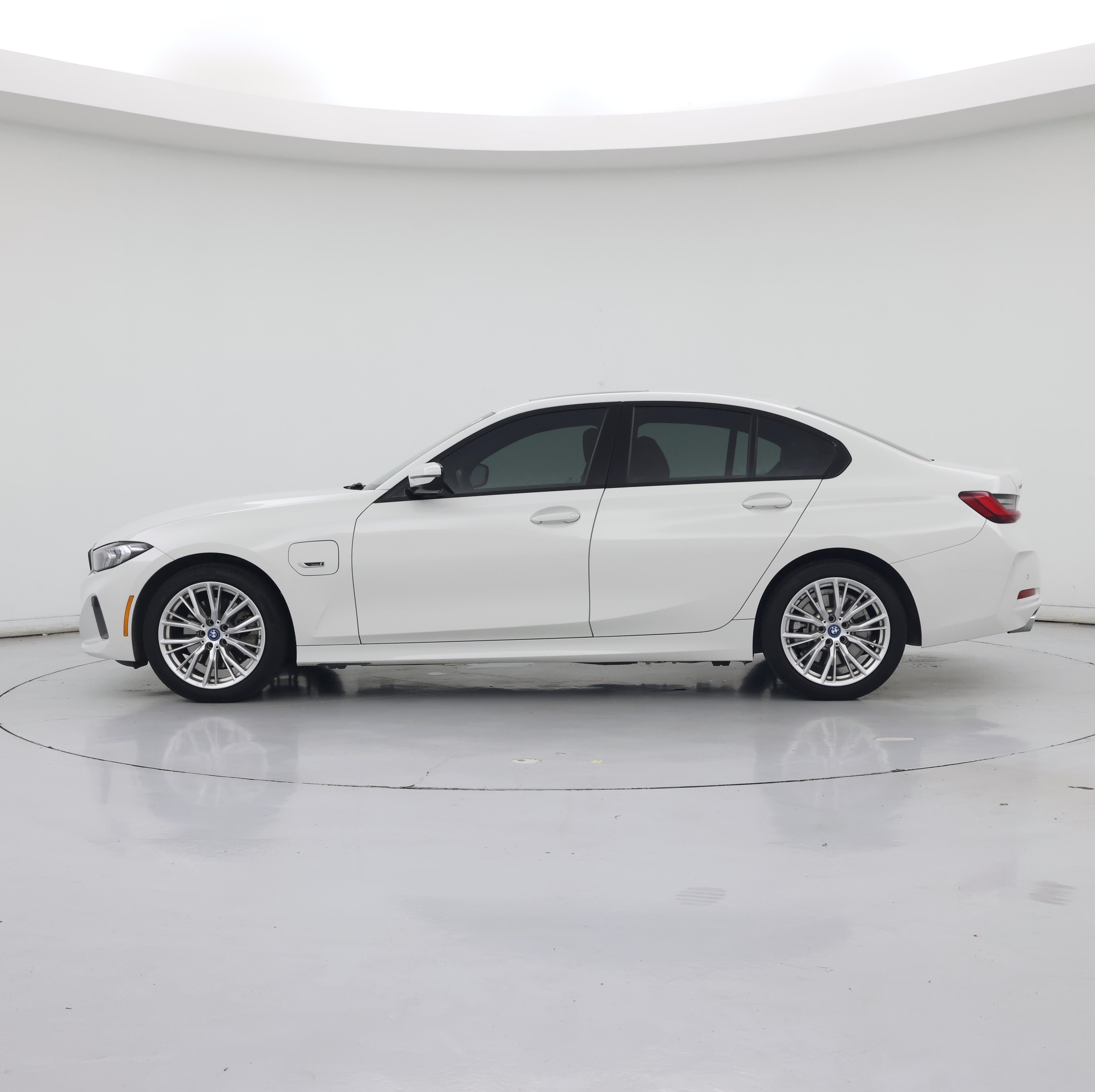 Thumbnail: 2023 BMW 3 Series - 3