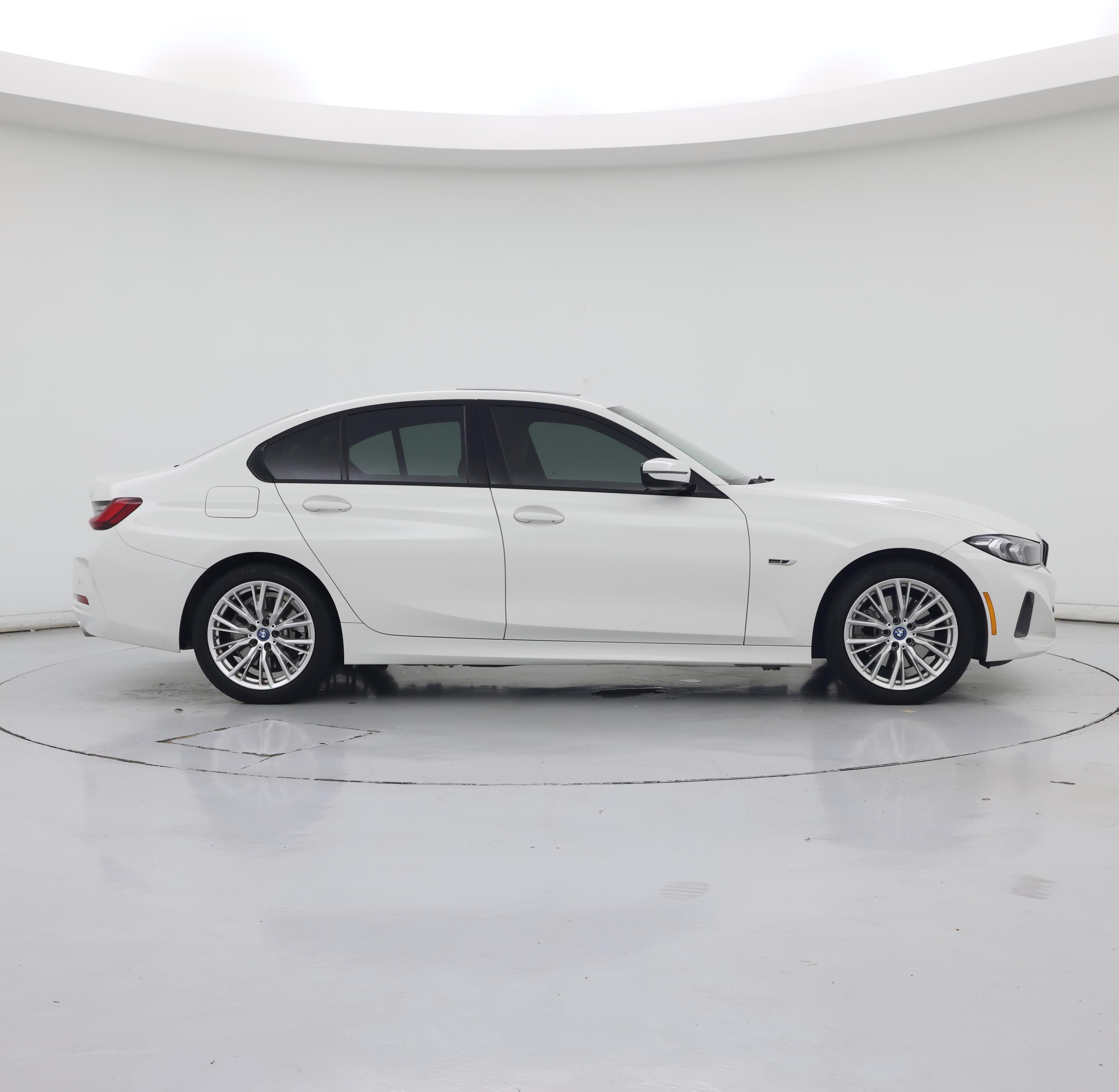 Thumbnail: 2023 BMW 3 Series - 7