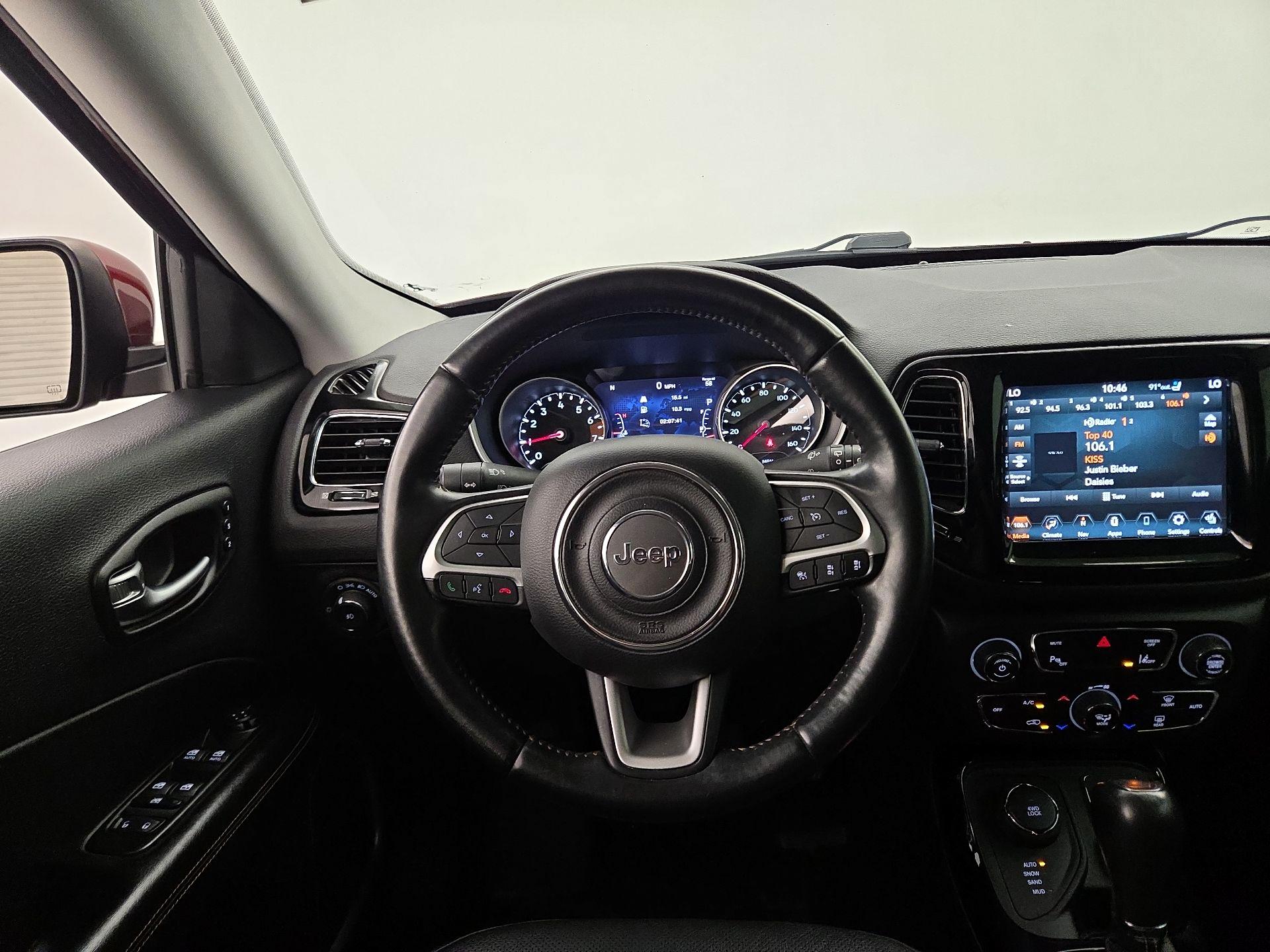 Thumbnail: 2021 Jeep Compass - 10