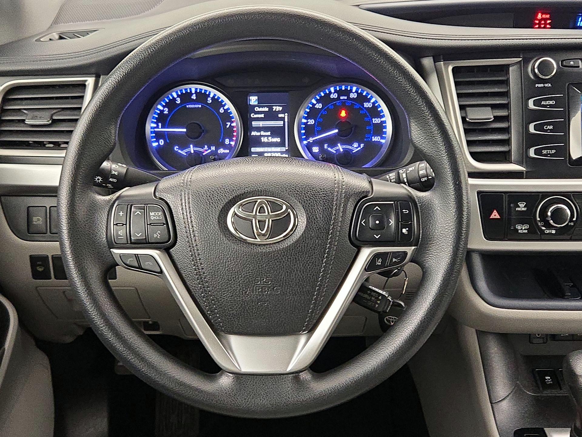 Thumbnail: 2018 Toyota Highlander - 10