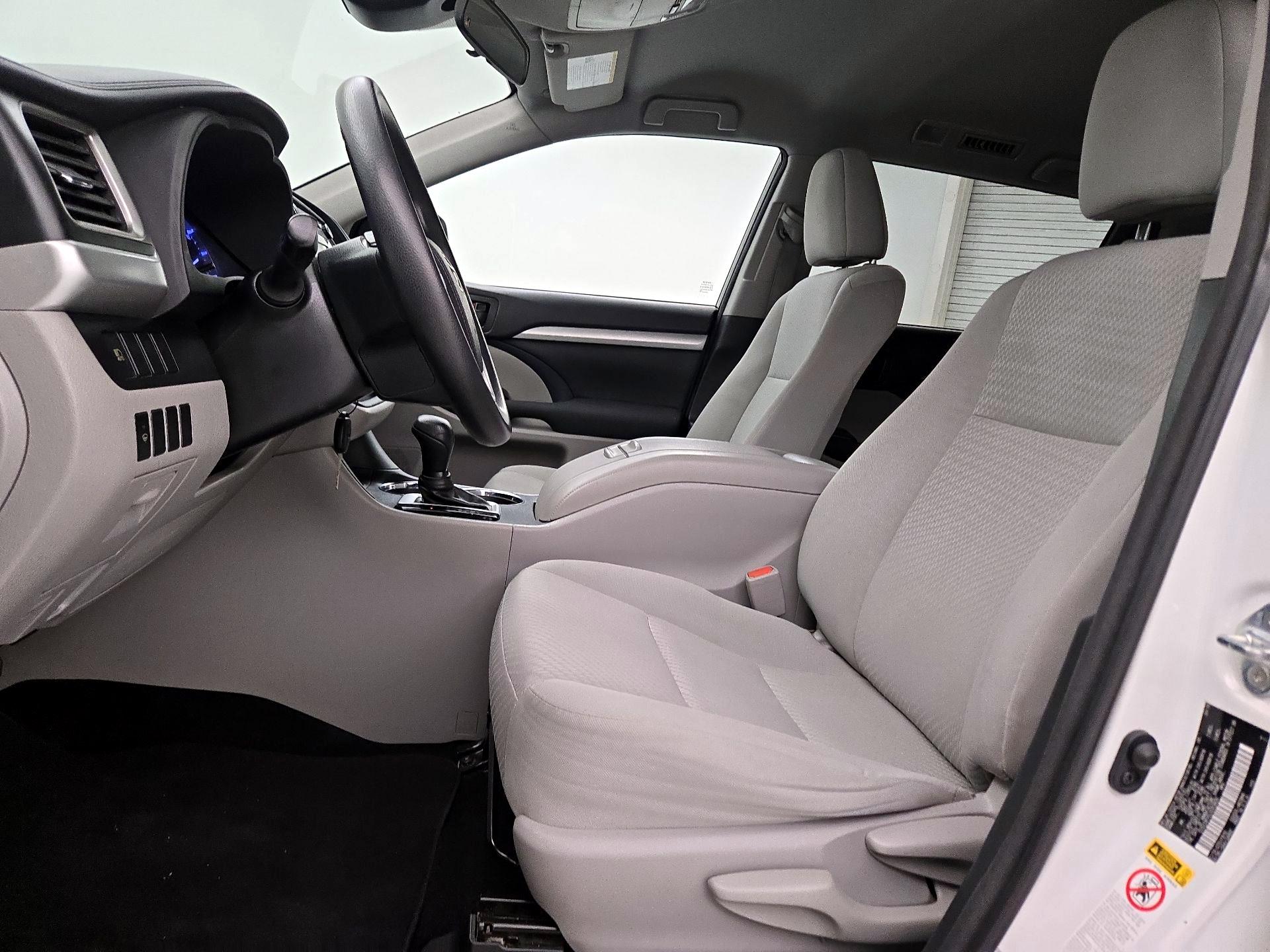 Thumbnail: 2018 Toyota Highlander - 11