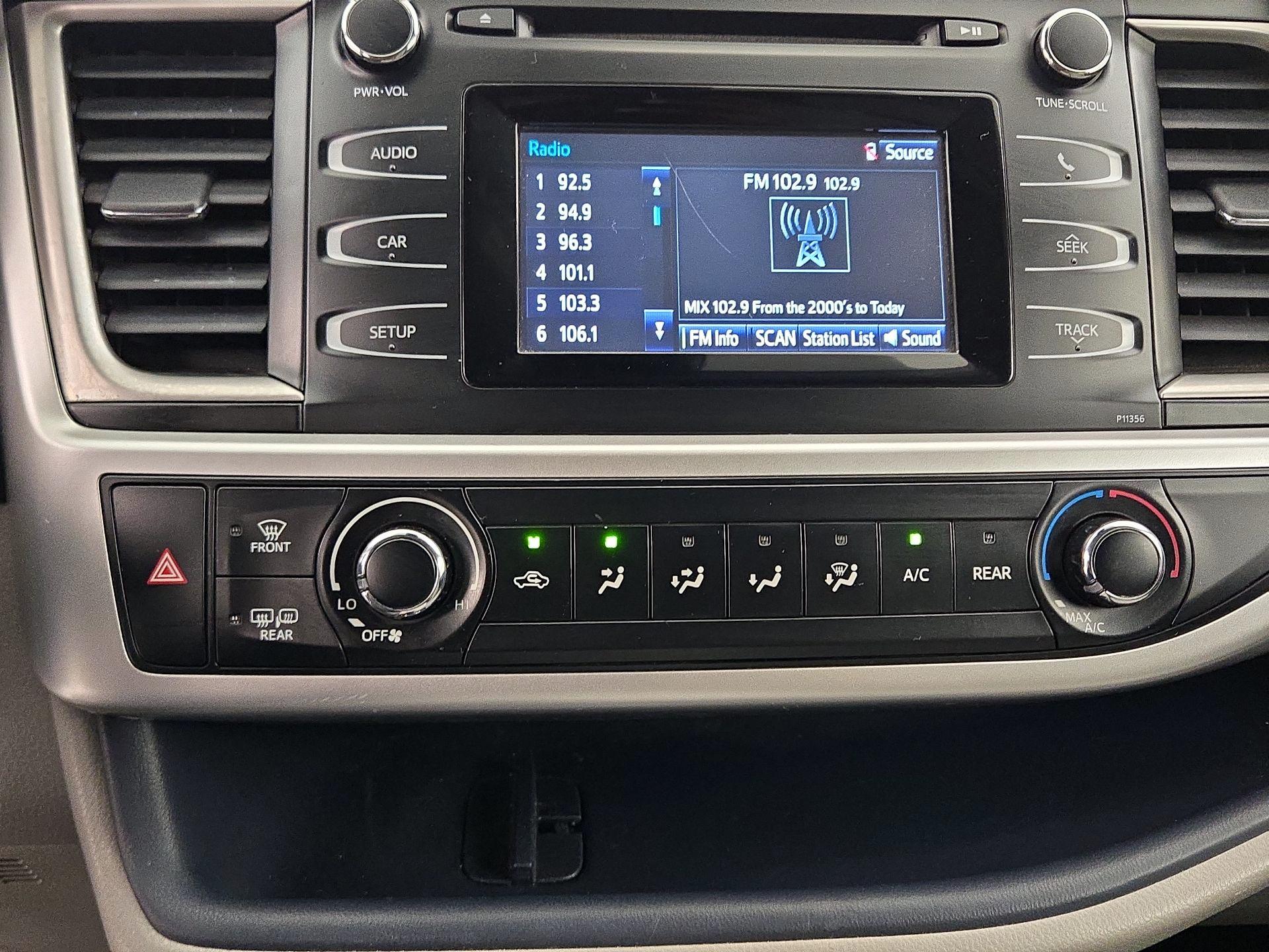 Thumbnail: 2018 Toyota Highlander - 16