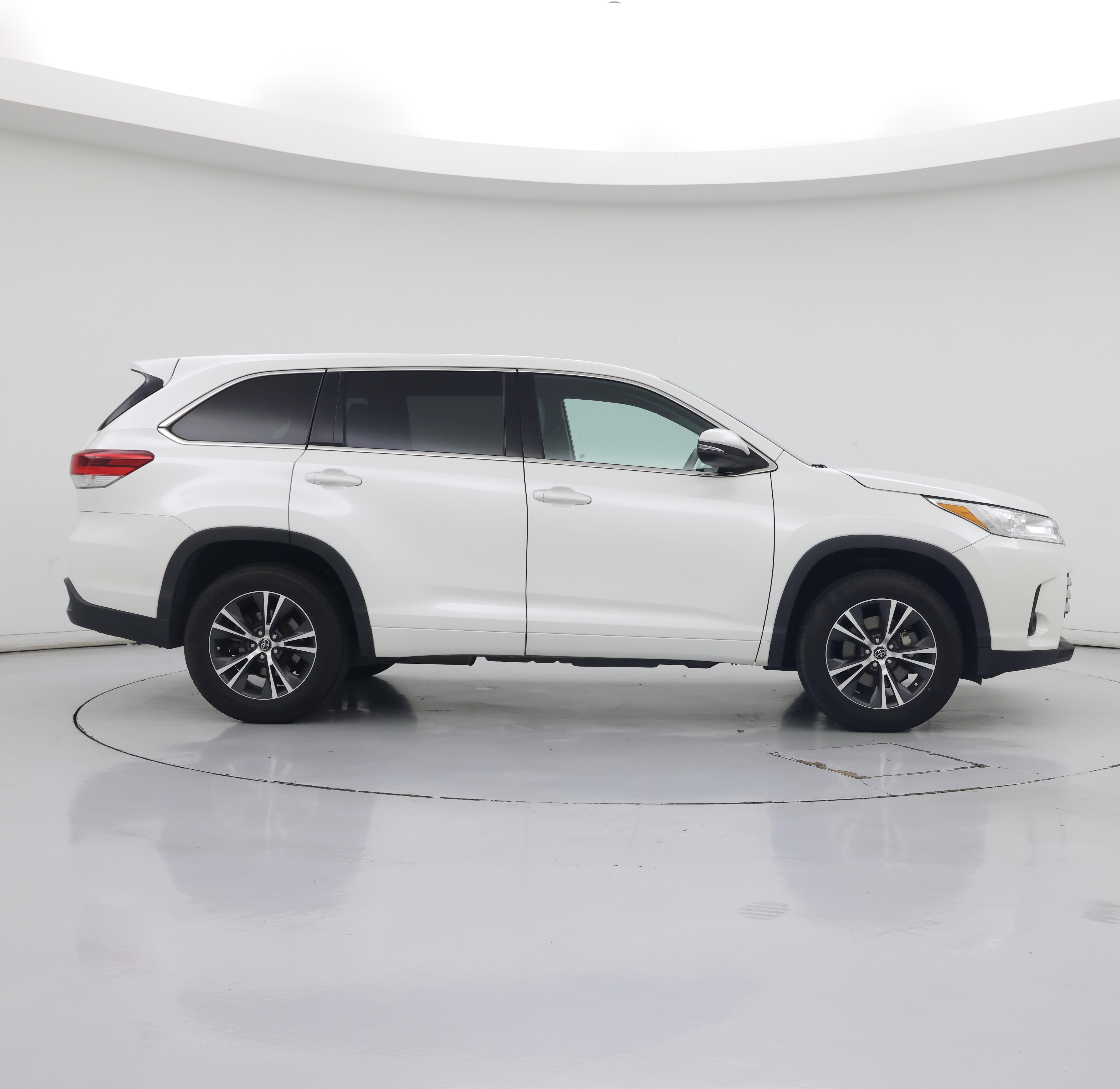Thumbnail: 2018 Toyota Highlander - 7