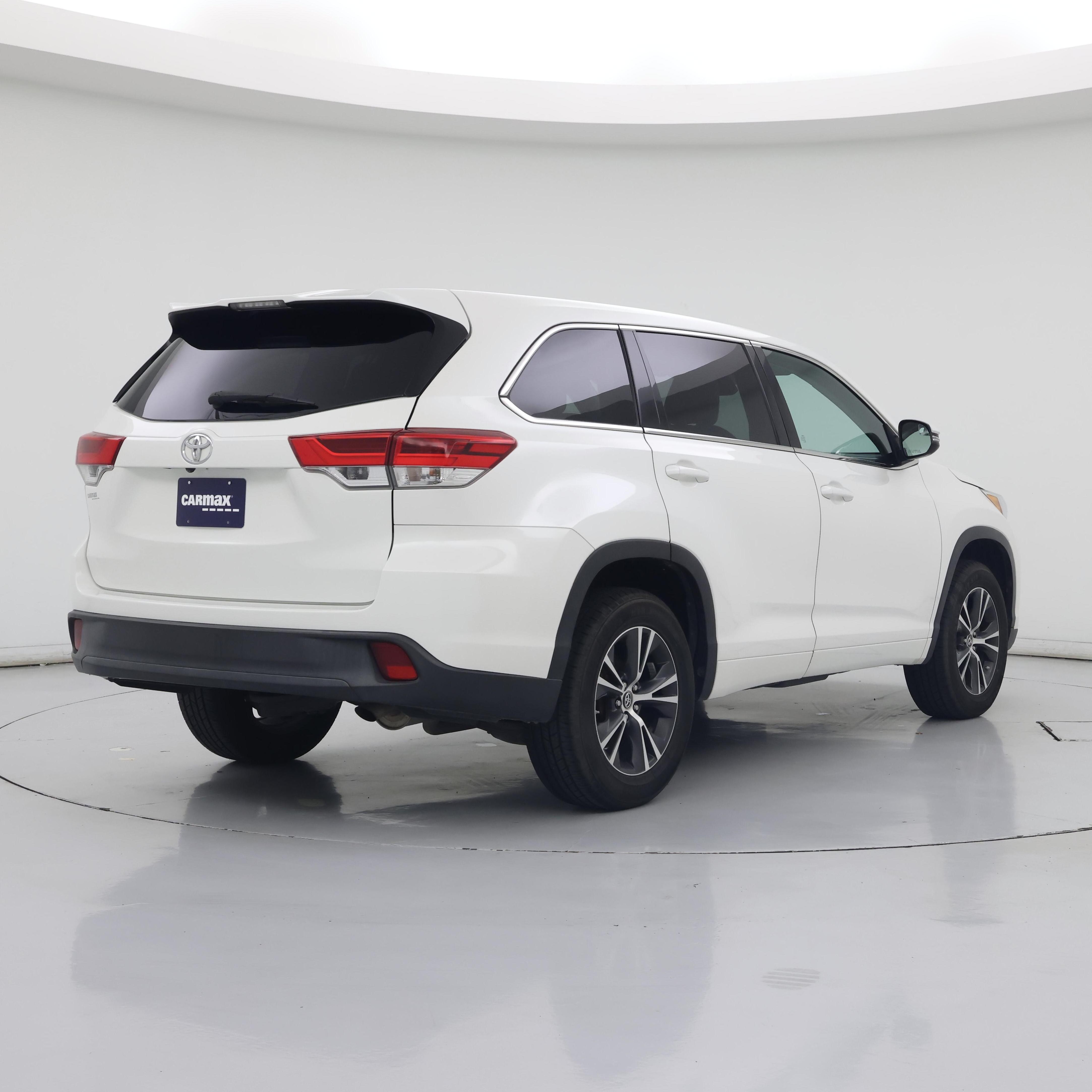 Thumbnail: 2018 Toyota Highlander - 8