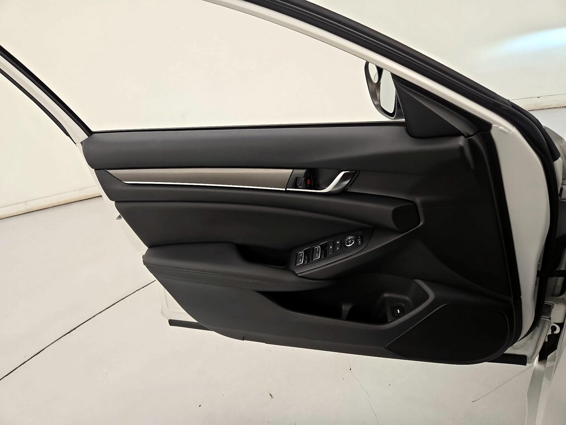 Thumbnail: 2020 Honda Accord - 12