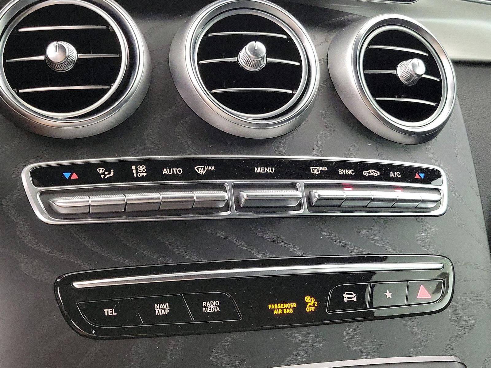 2023 Mercedes-Benz GLC Coupe GLC300 - Photo 17