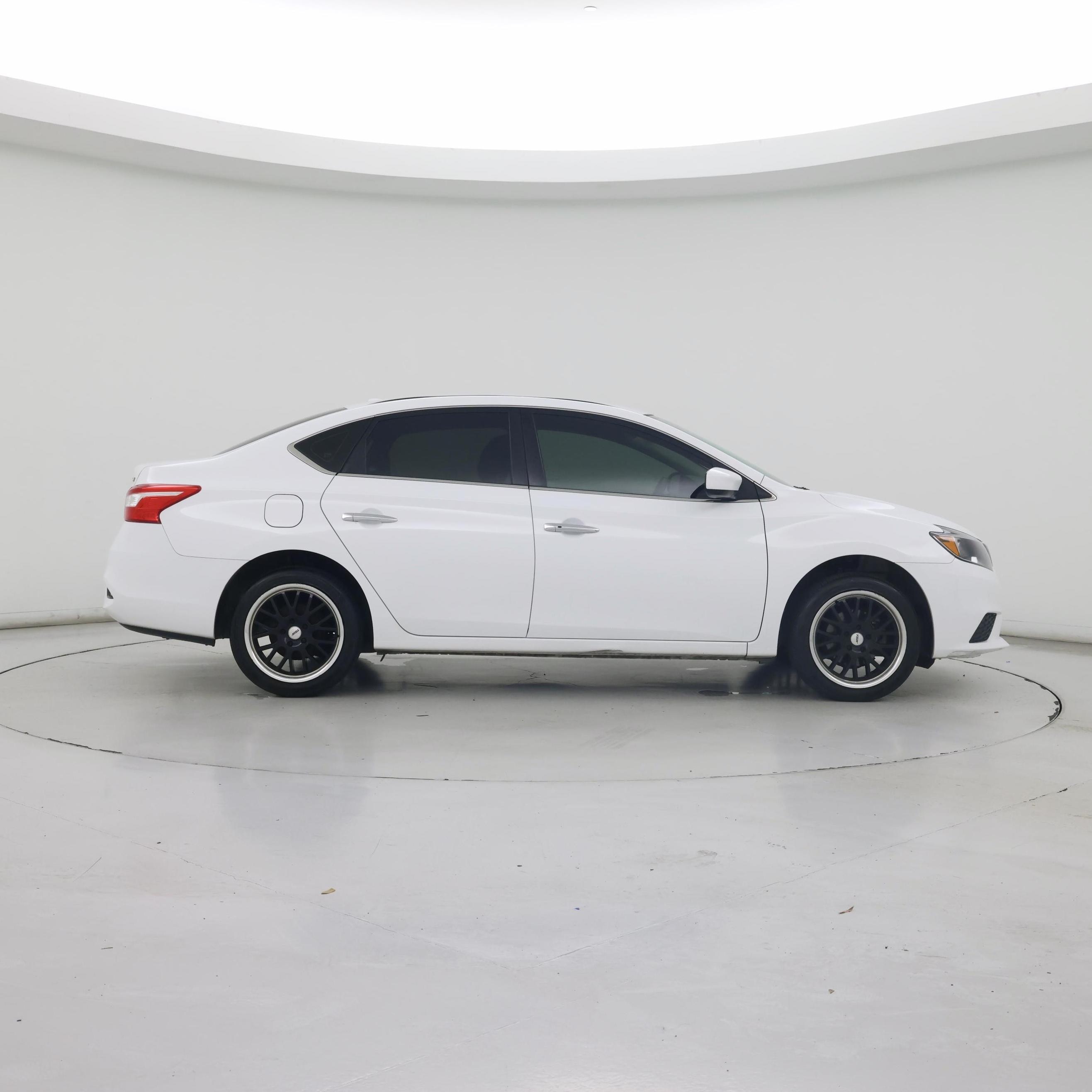 Thumbnail: 2019 Nissan Sentra - 7