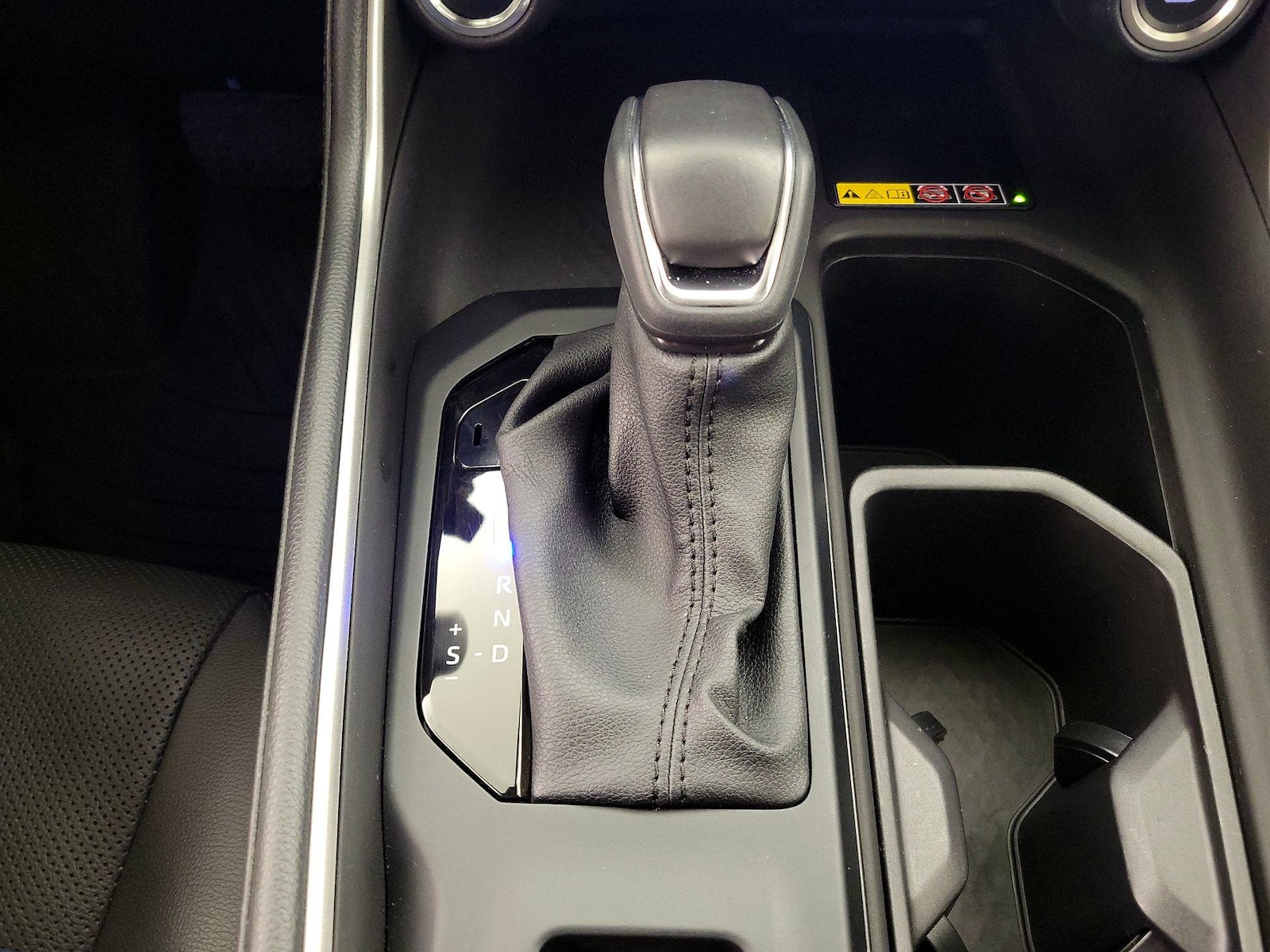 2025 Toyota Grand Highlander Nightshade - Photo 18