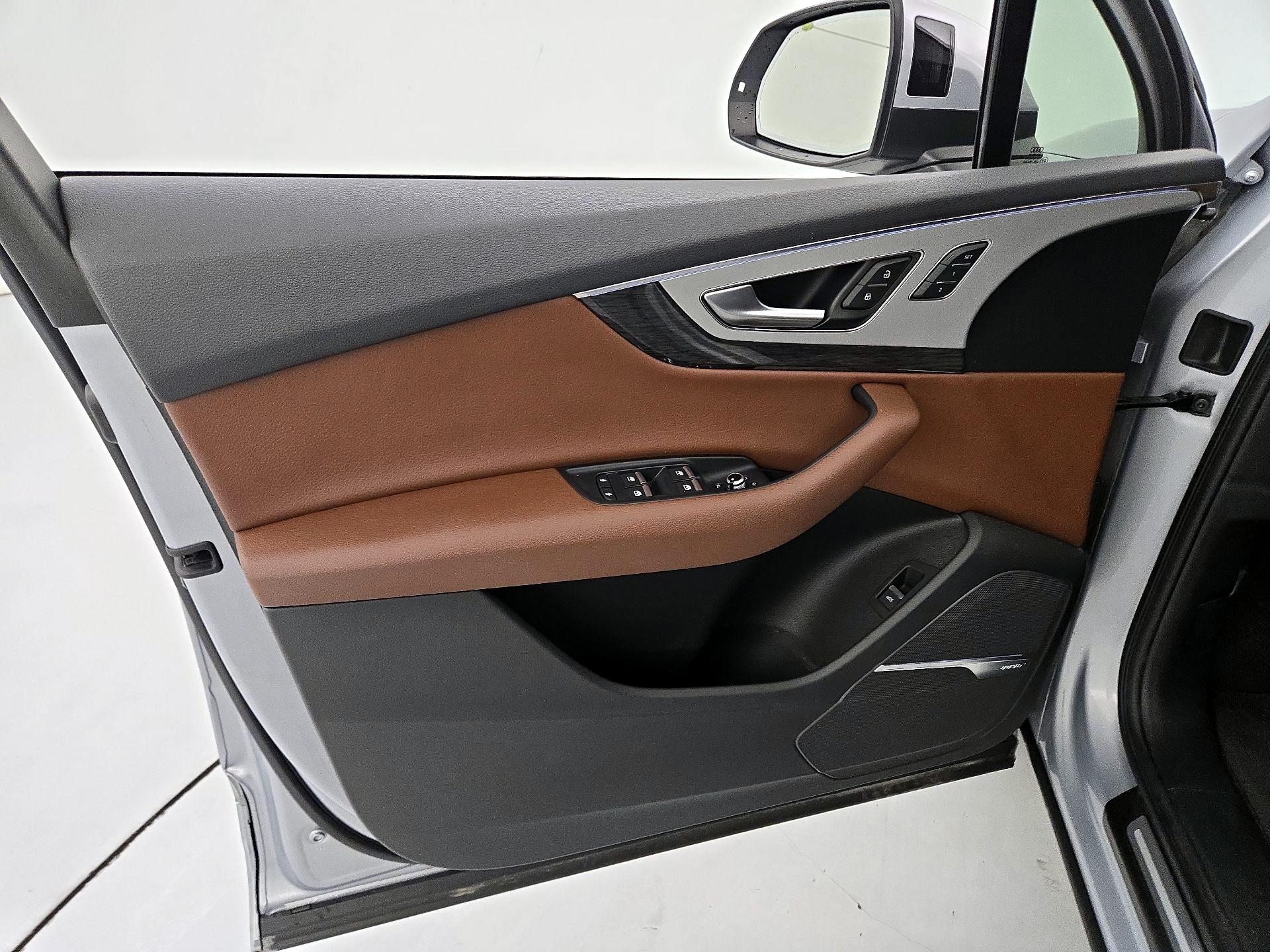 Thumbnail: 2019 Audi Q7 - 12