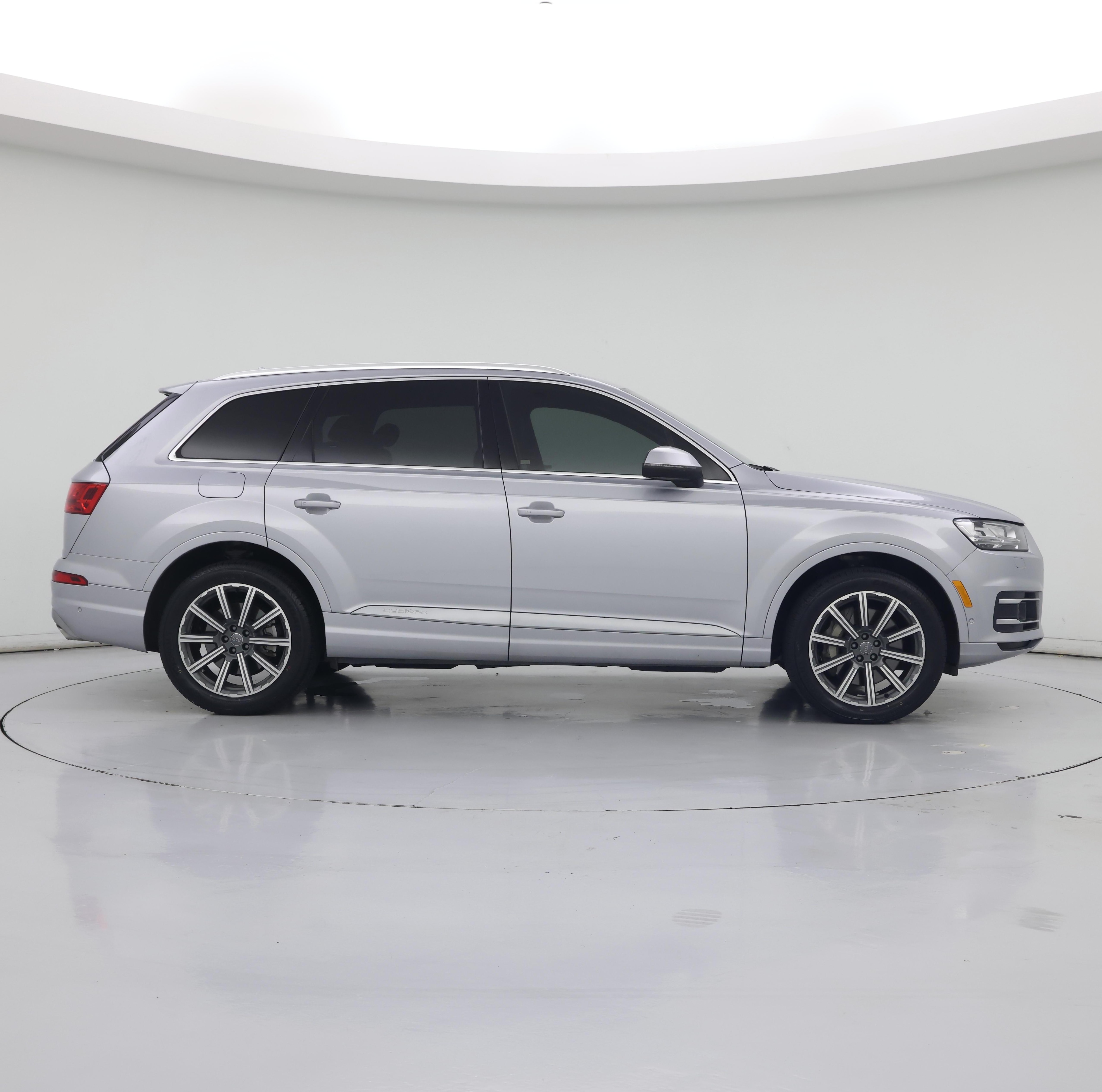 Thumbnail: 2019 Audi Q7 - 7