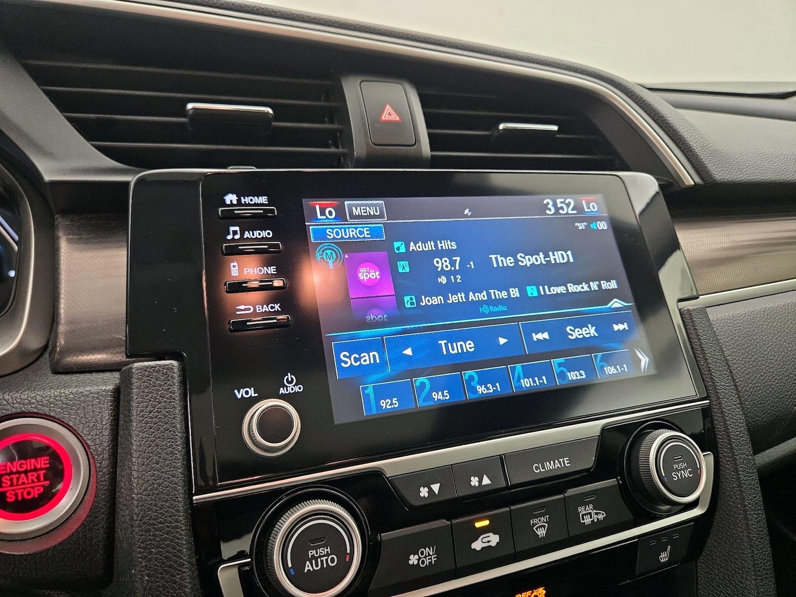 2019 Honda Civic EX - Photo 16
