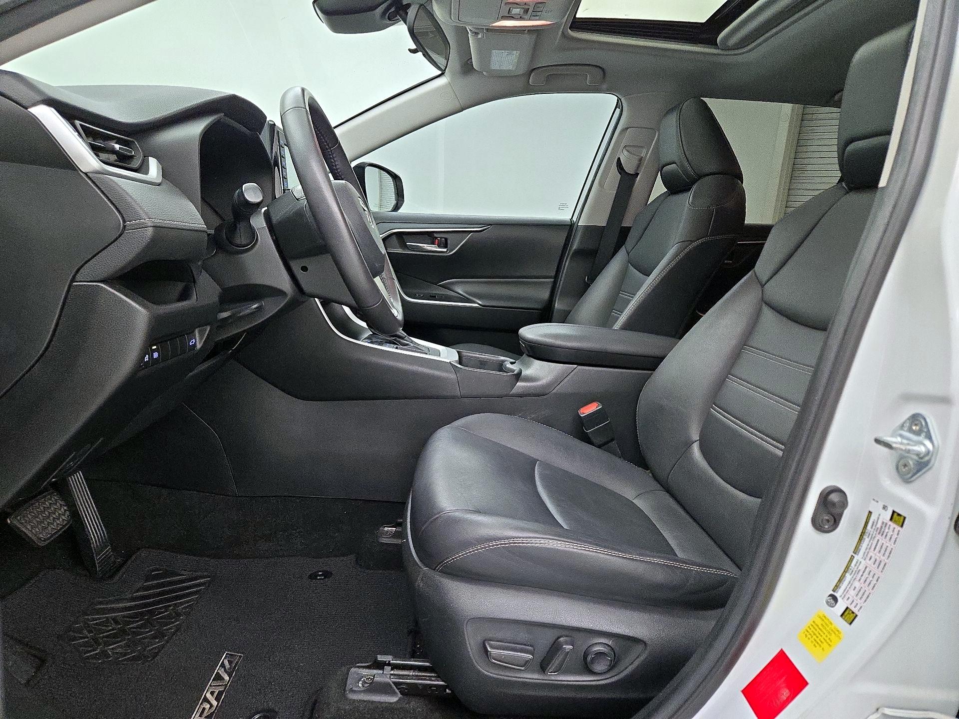Thumbnail: 2021 Toyota RAV4 - 11