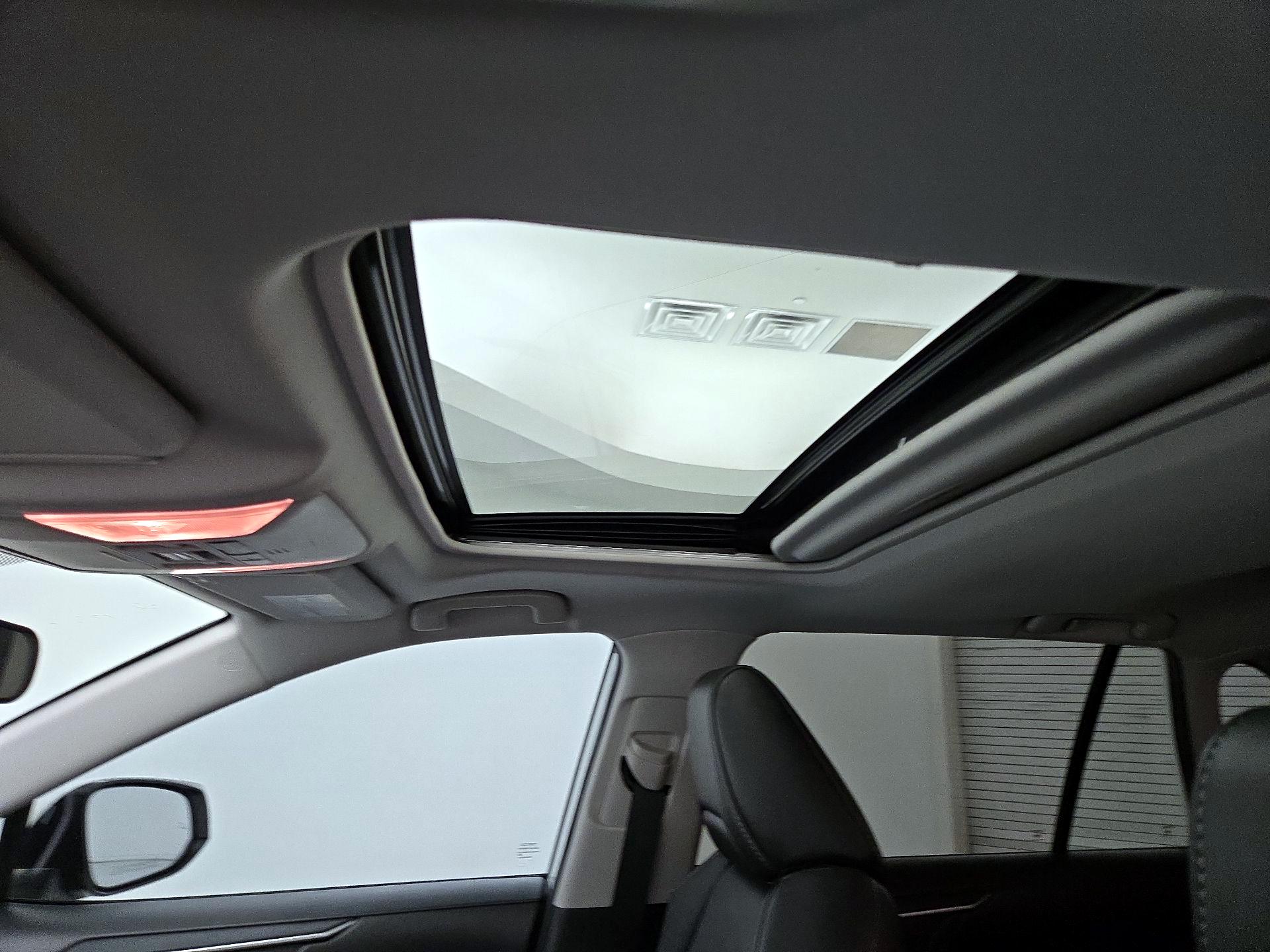 Thumbnail: 2021 Toyota RAV4 - 19