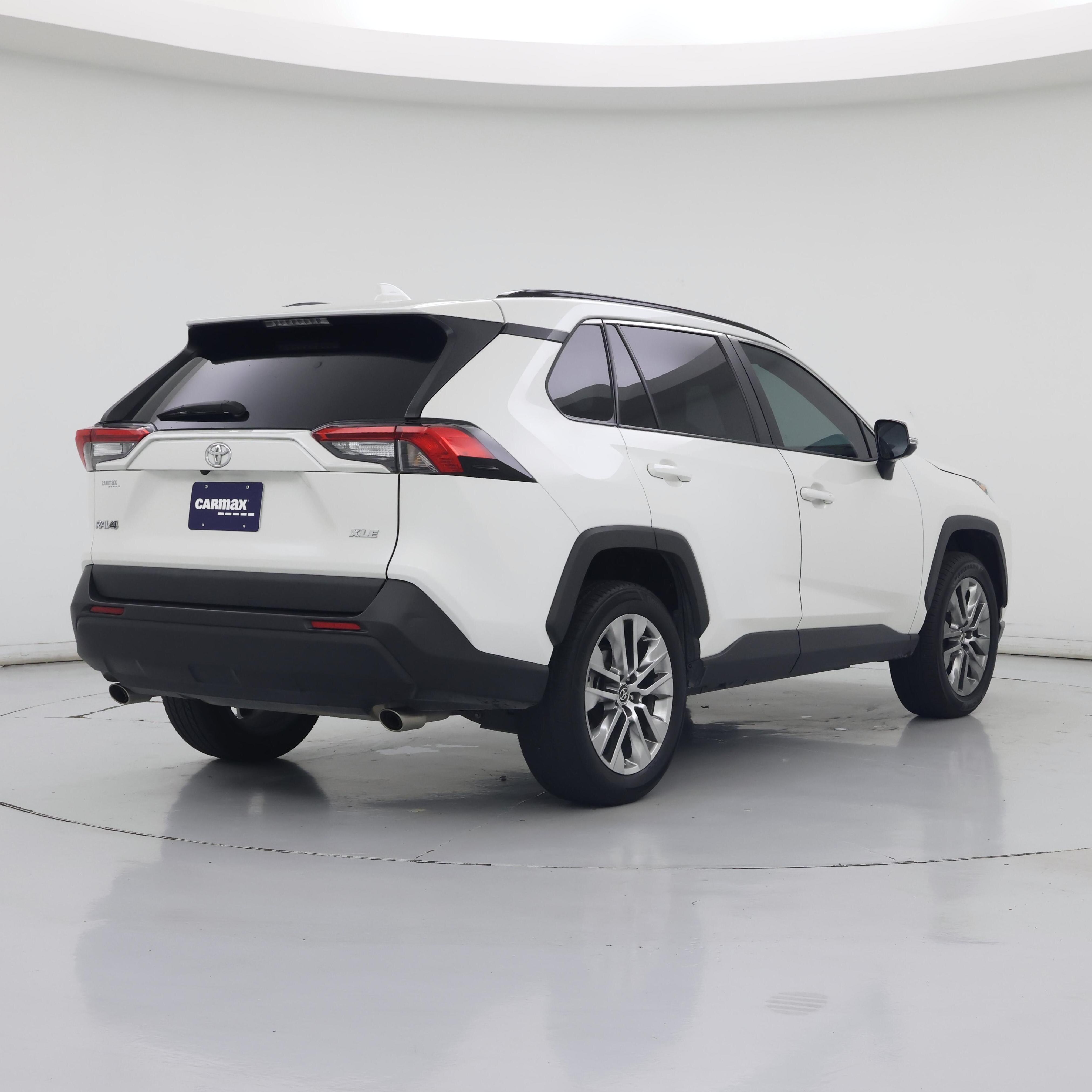 Thumbnail: 2021 Toyota RAV4 - 8