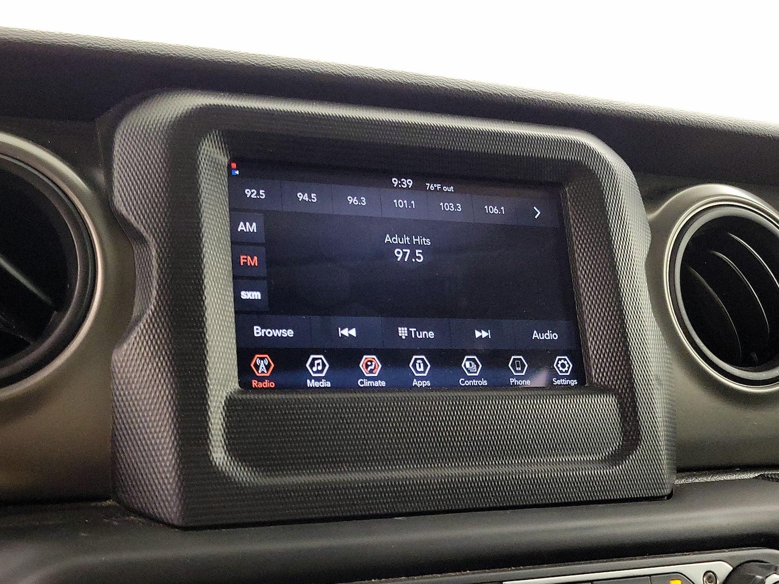 2023 Jeep Wrangler 4-Door Sport S - Photo 16