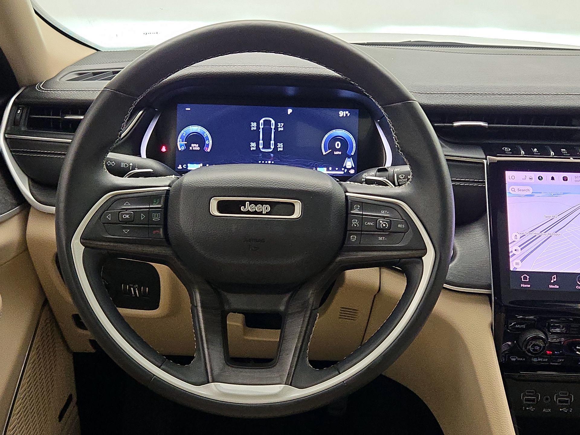 Thumbnail: 2022 Jeep Grand Cherokee - 10