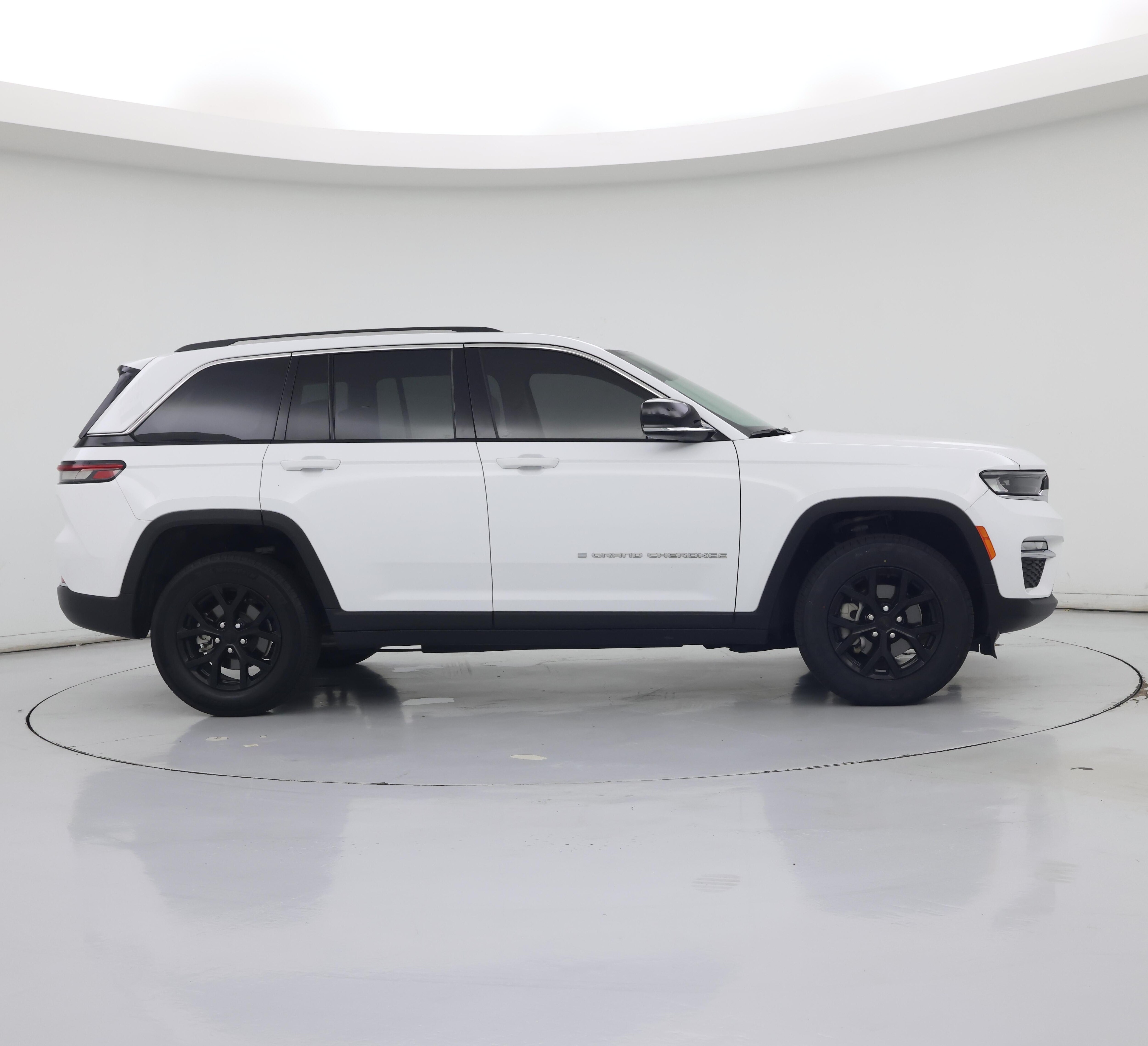 Thumbnail: 2022 Jeep Grand Cherokee - 7