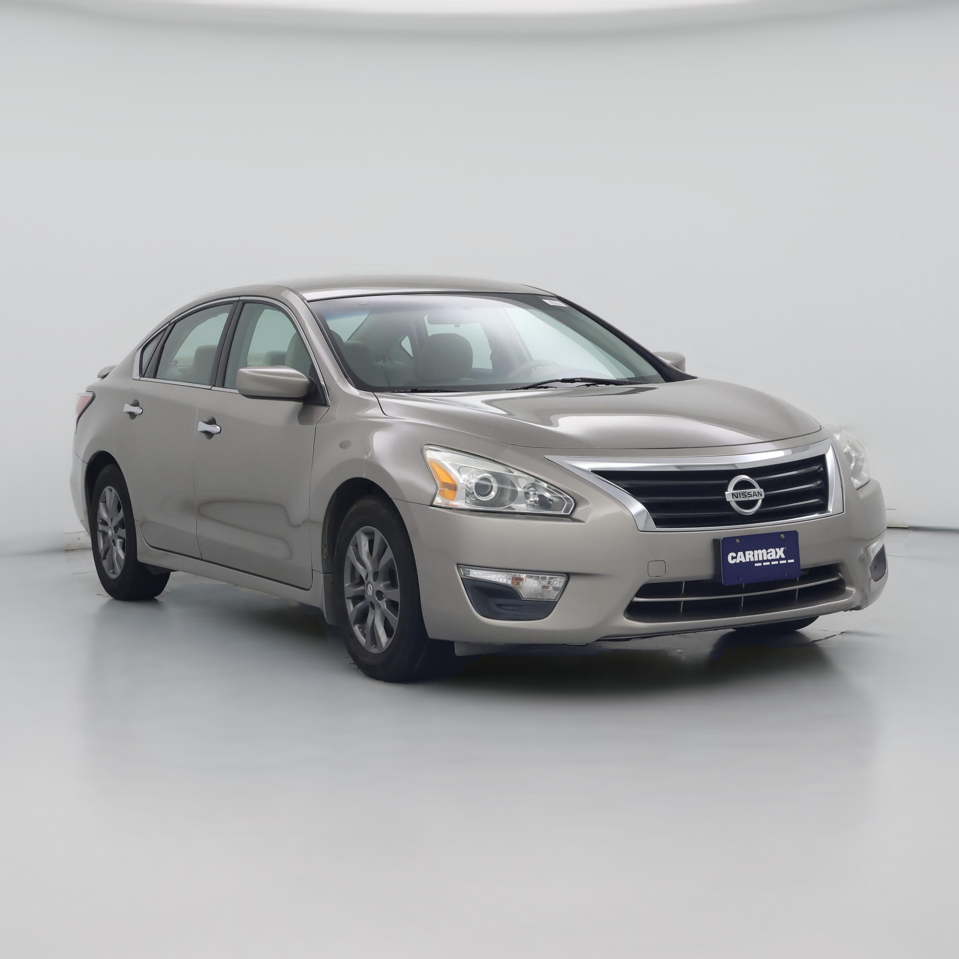 Thumbnail: 2015 Nissan Altima - 1