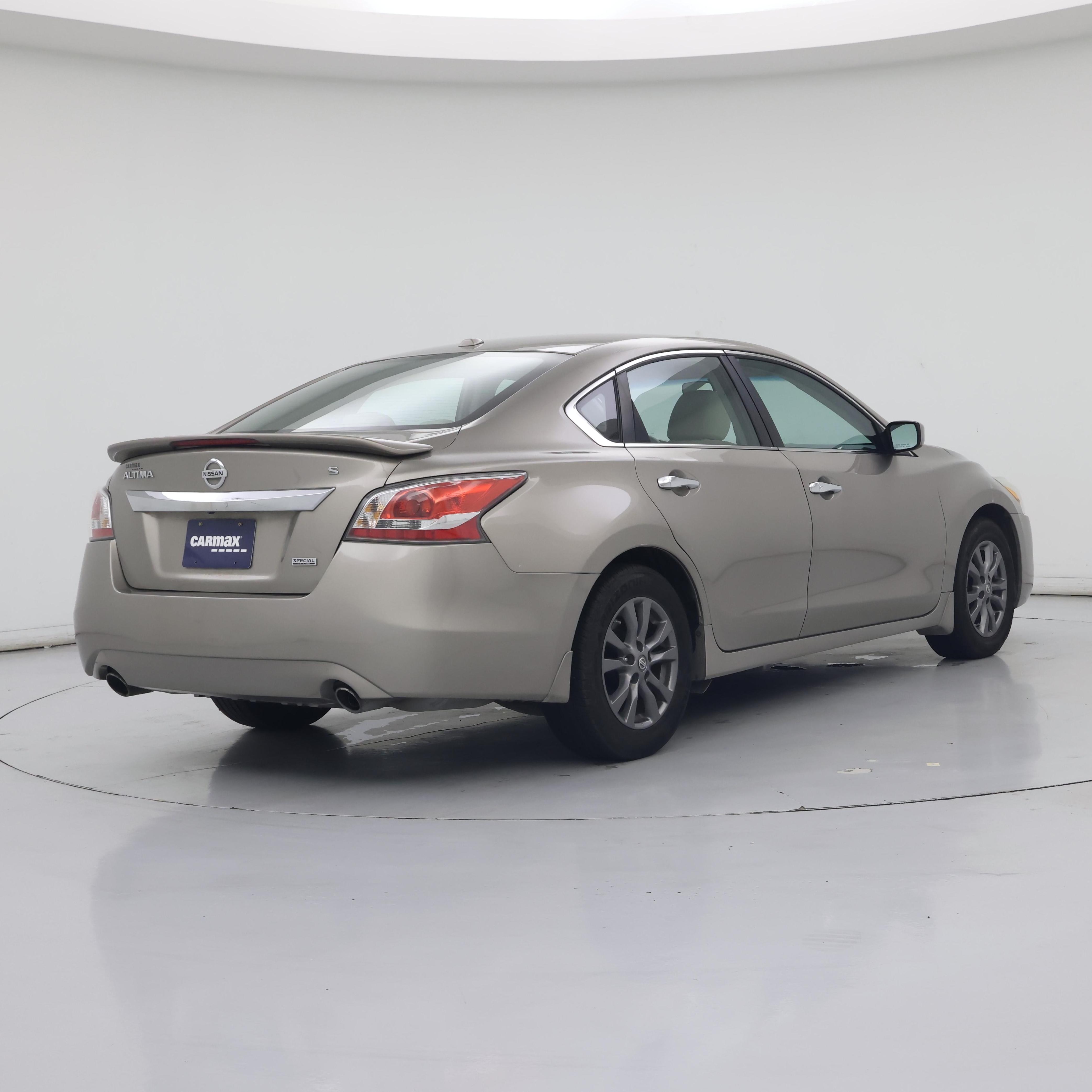 Thumbnail: 2015 Nissan Altima - 8