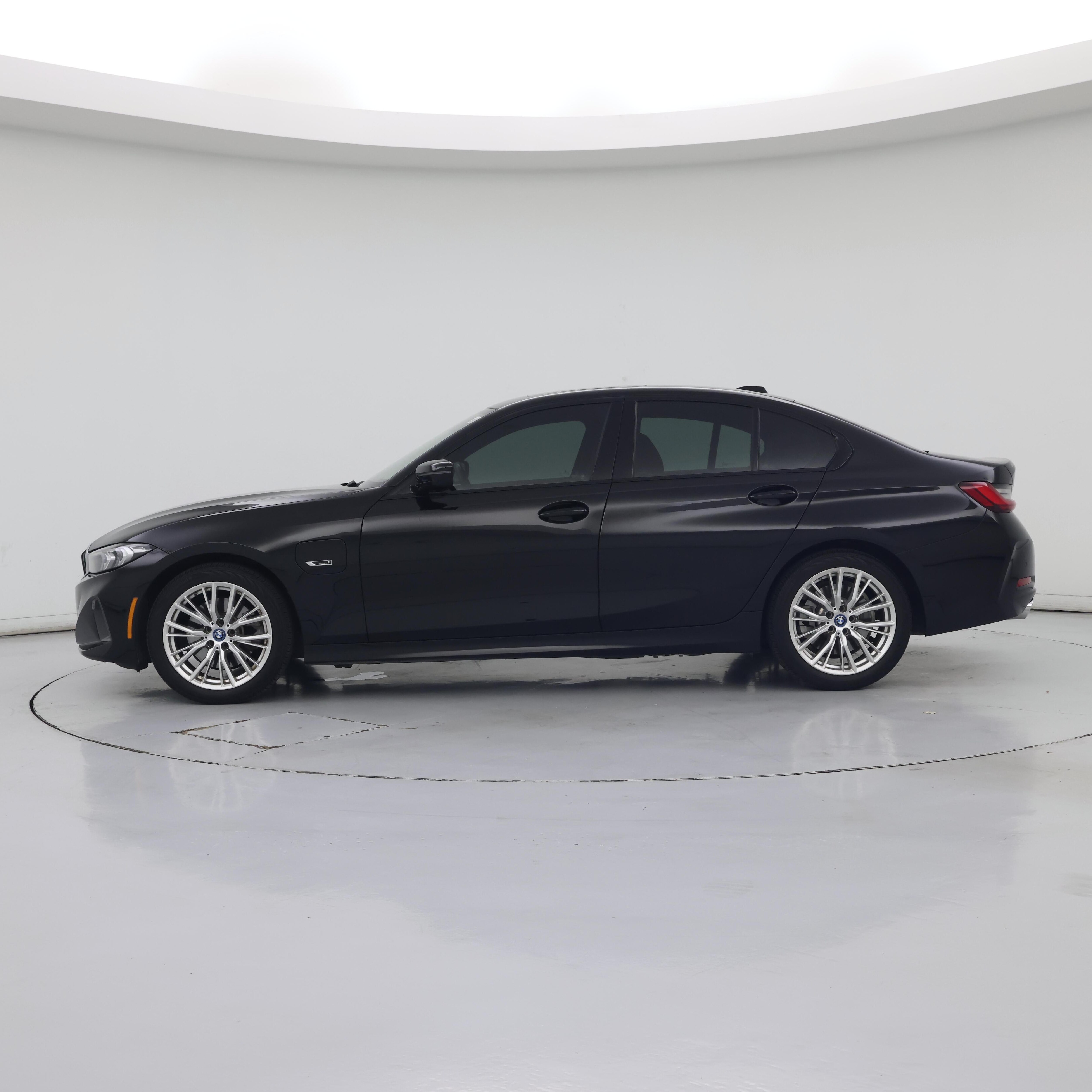 Thumbnail: 2023 BMW 3 Series - 3