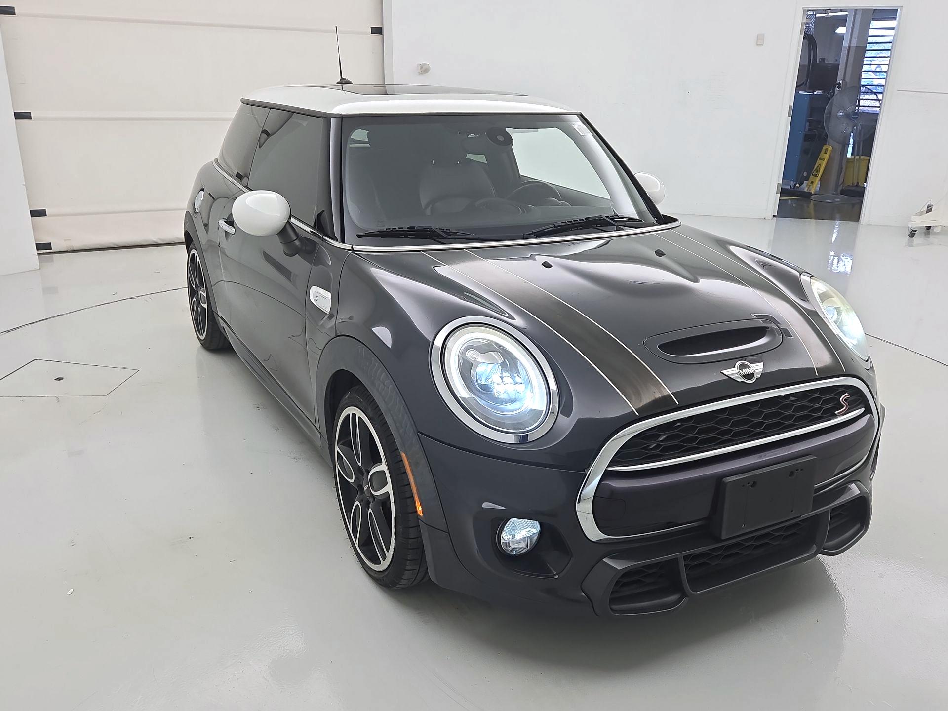 Thumbnail: 2018 MINI Cooper Hardtop - 1