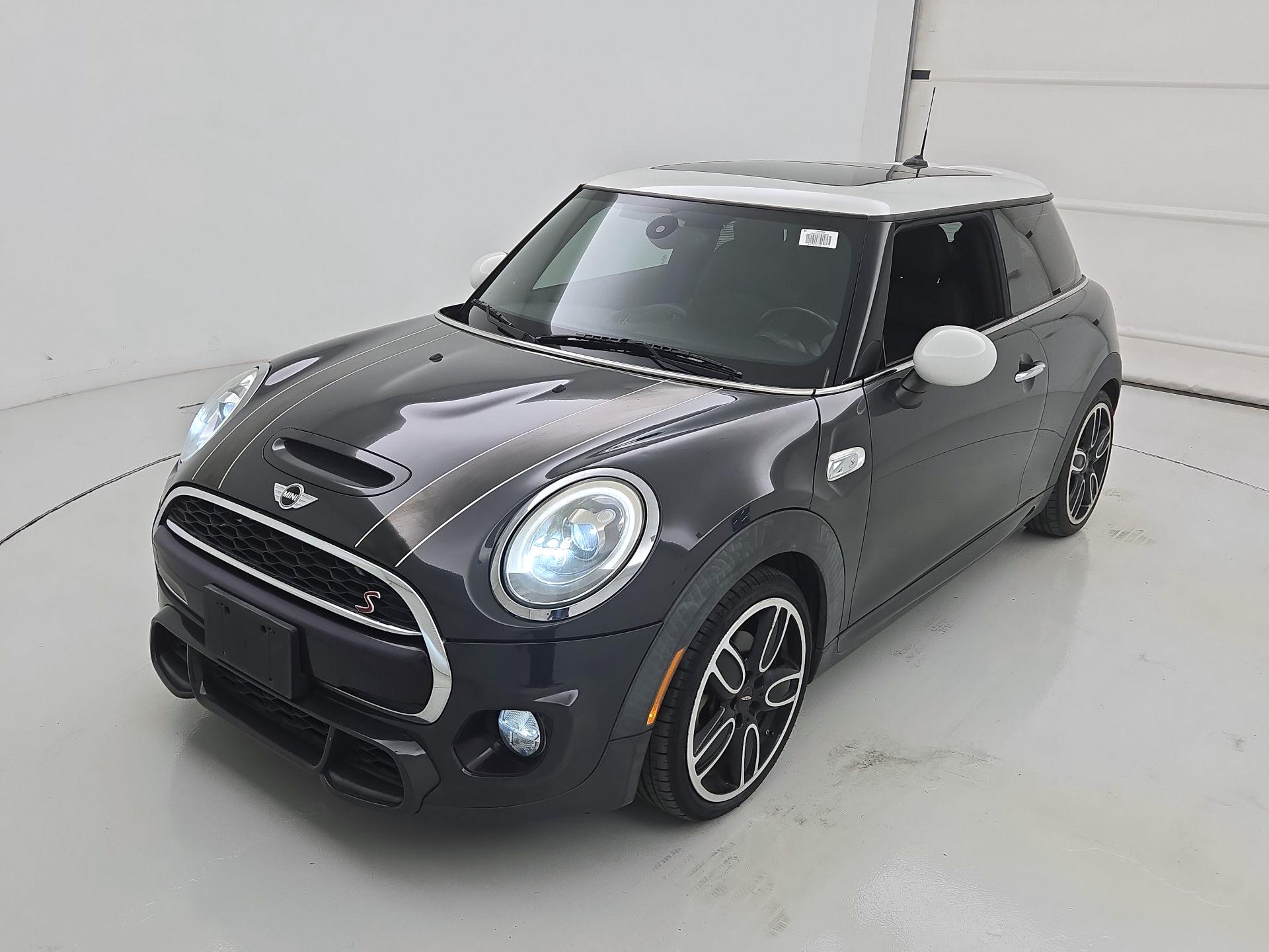 Thumbnail: 2018 MINI Cooper Hardtop - 3
