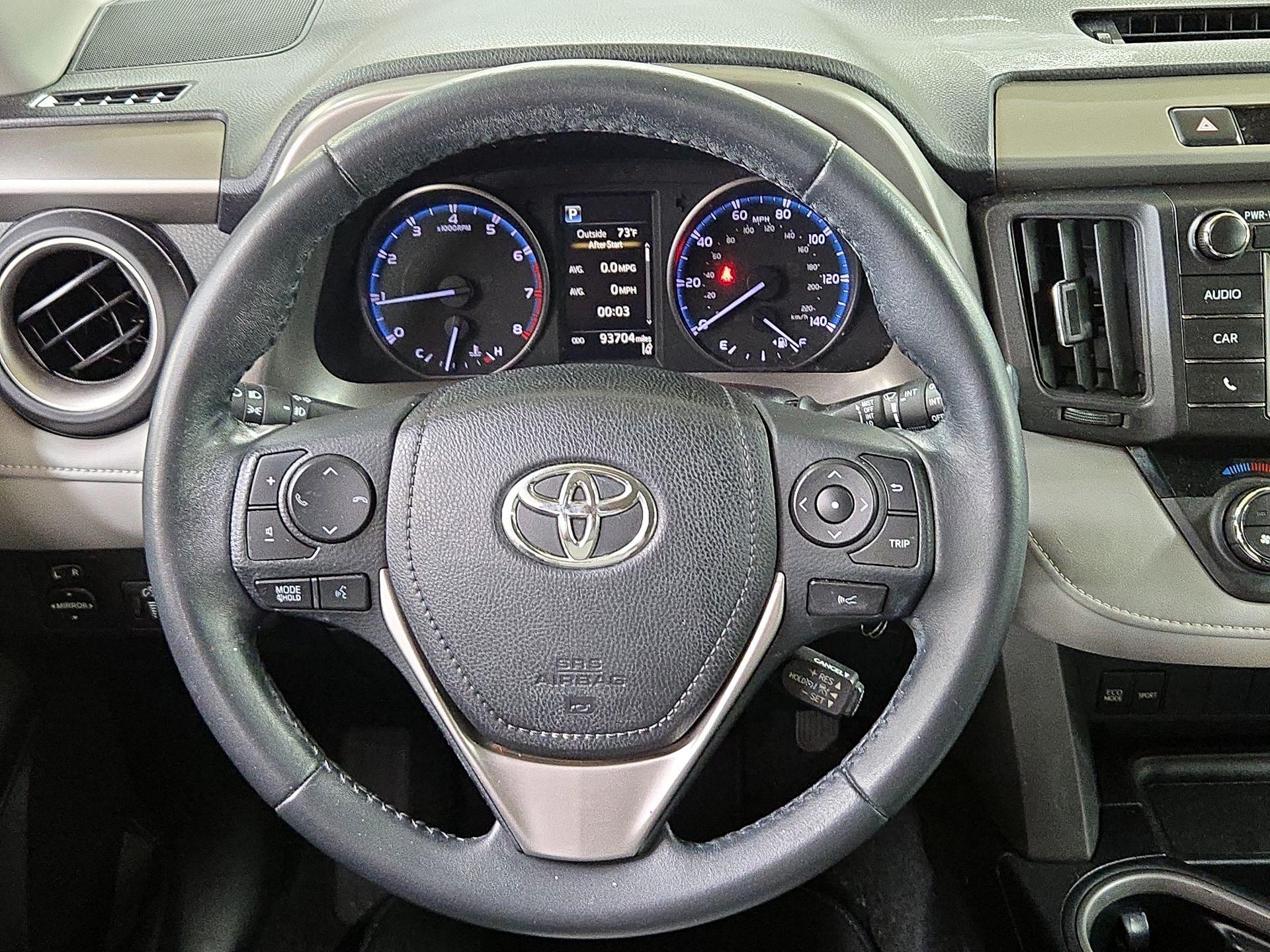 Thumbnail: 2018 Toyota RAV4 - 10