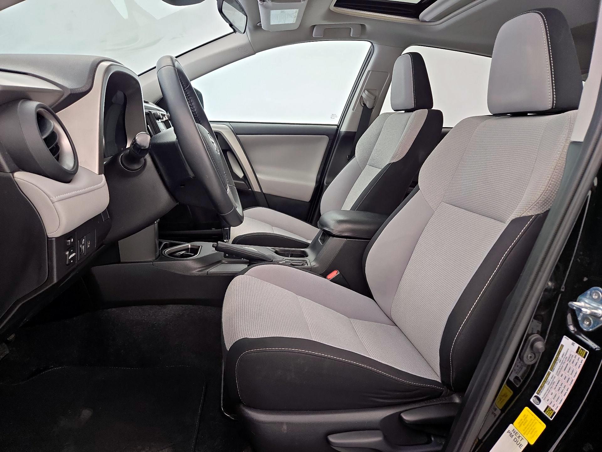Thumbnail: 2018 Toyota RAV4 - 11