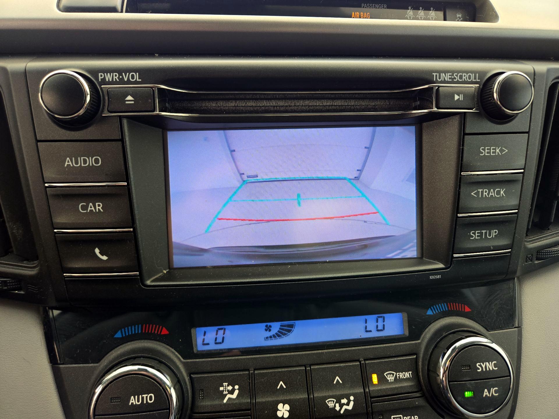 Thumbnail: 2018 Toyota RAV4 - 14