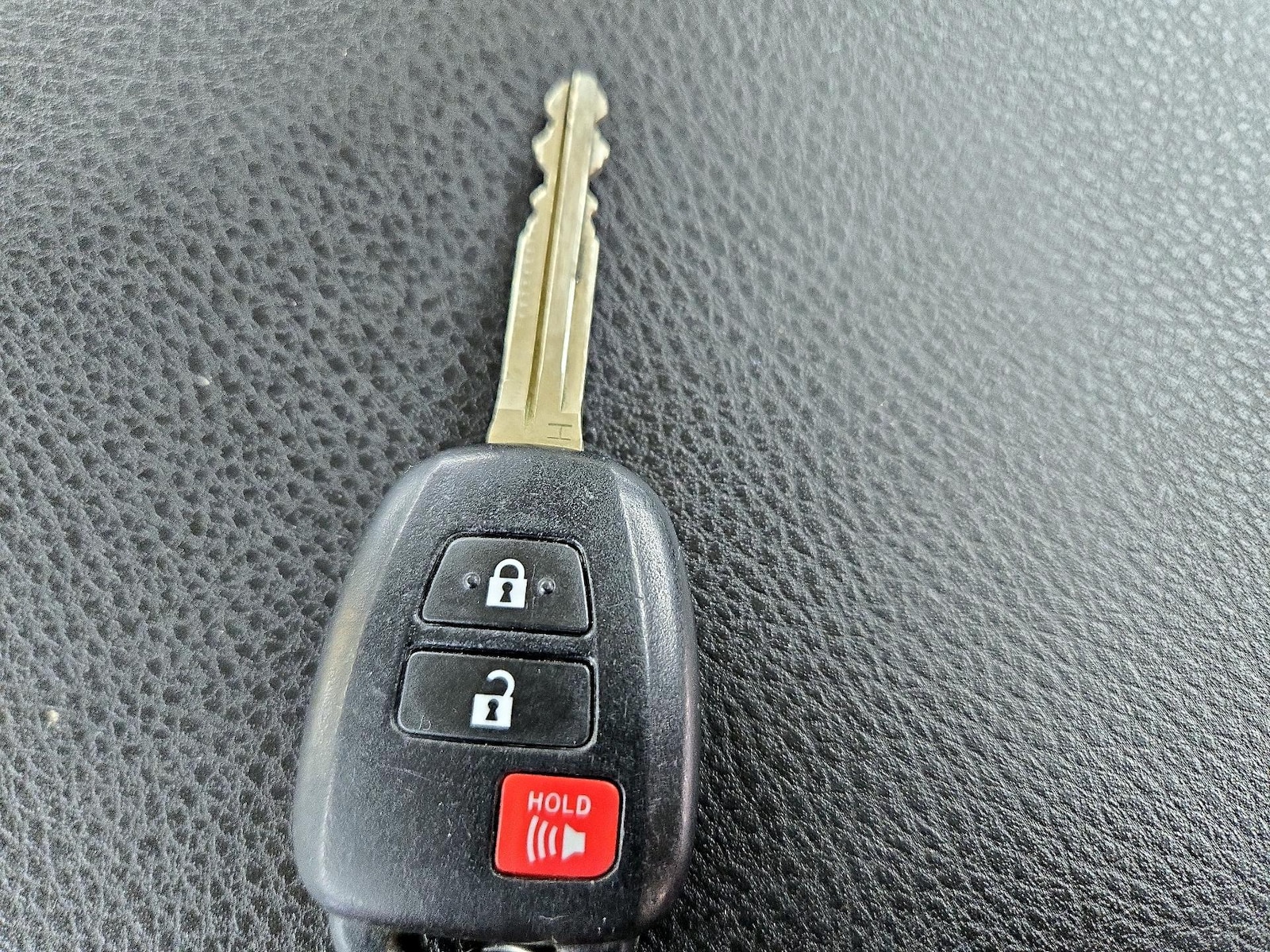 2018 Toyota RAV4 XLE - Photo 24