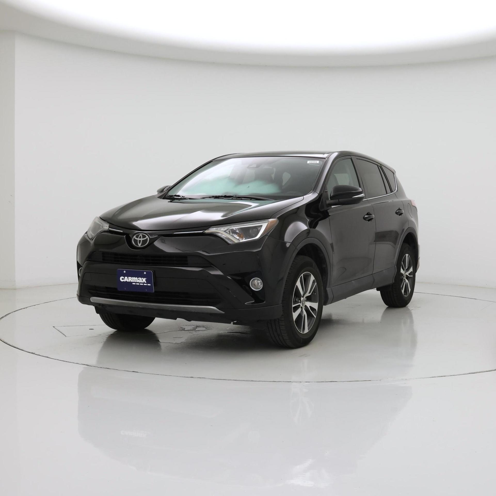 Thumbnail: 2018 Toyota RAV4 - 4