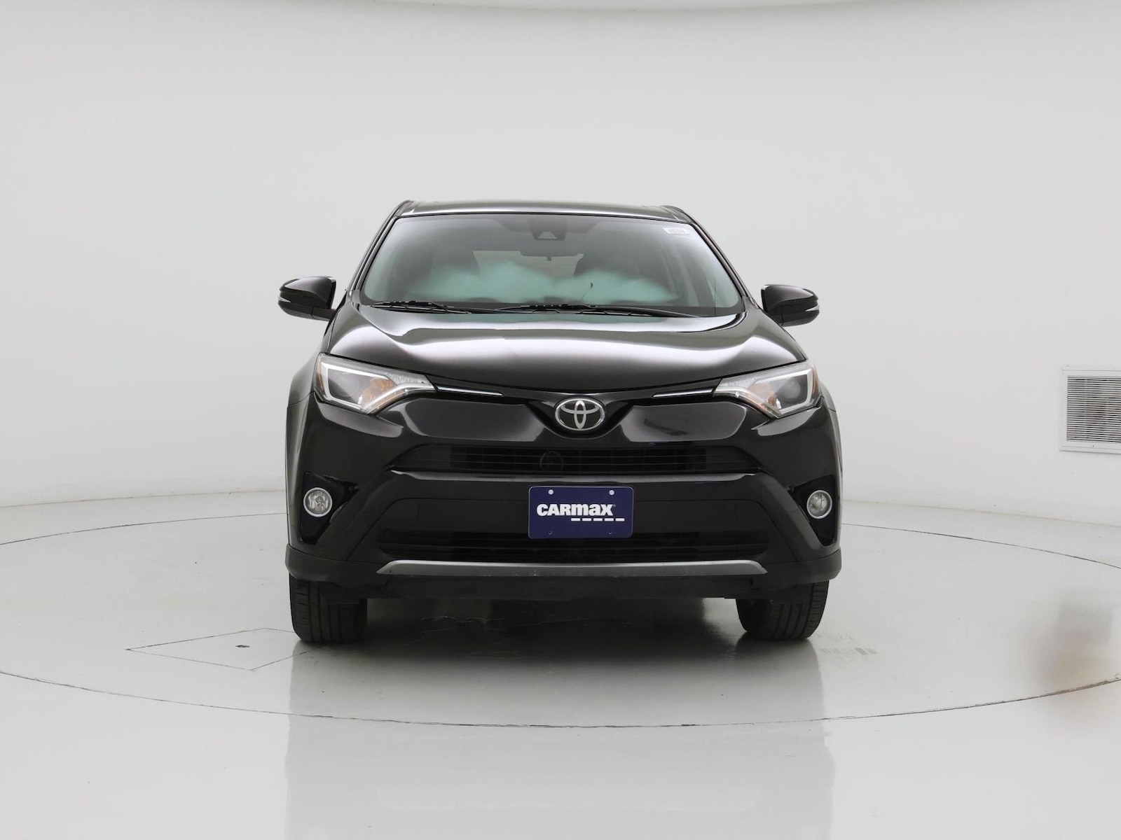 2018 Toyota RAV4 XLE - Photo 6