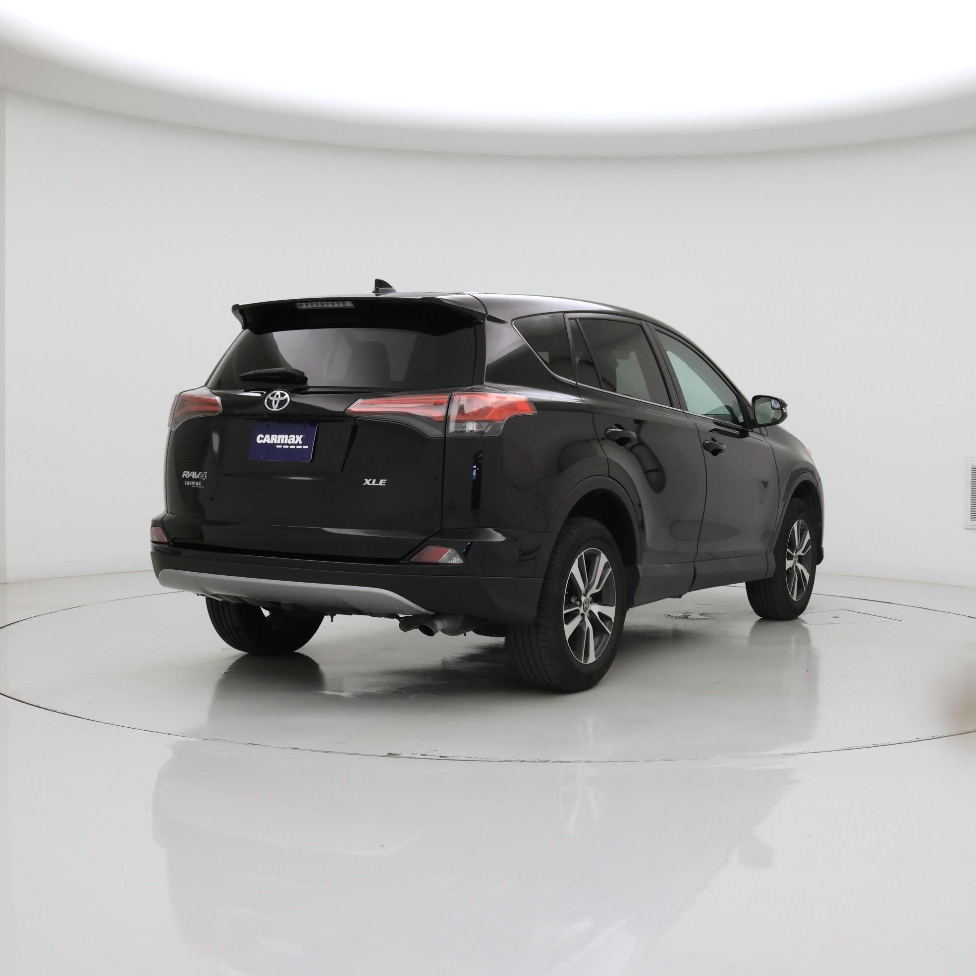 Thumbnail: 2018 Toyota RAV4 - 8