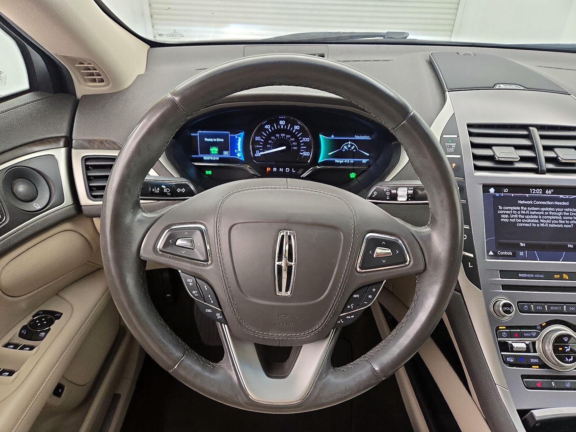 Thumbnail: 2019 Lincoln MKZ - 10