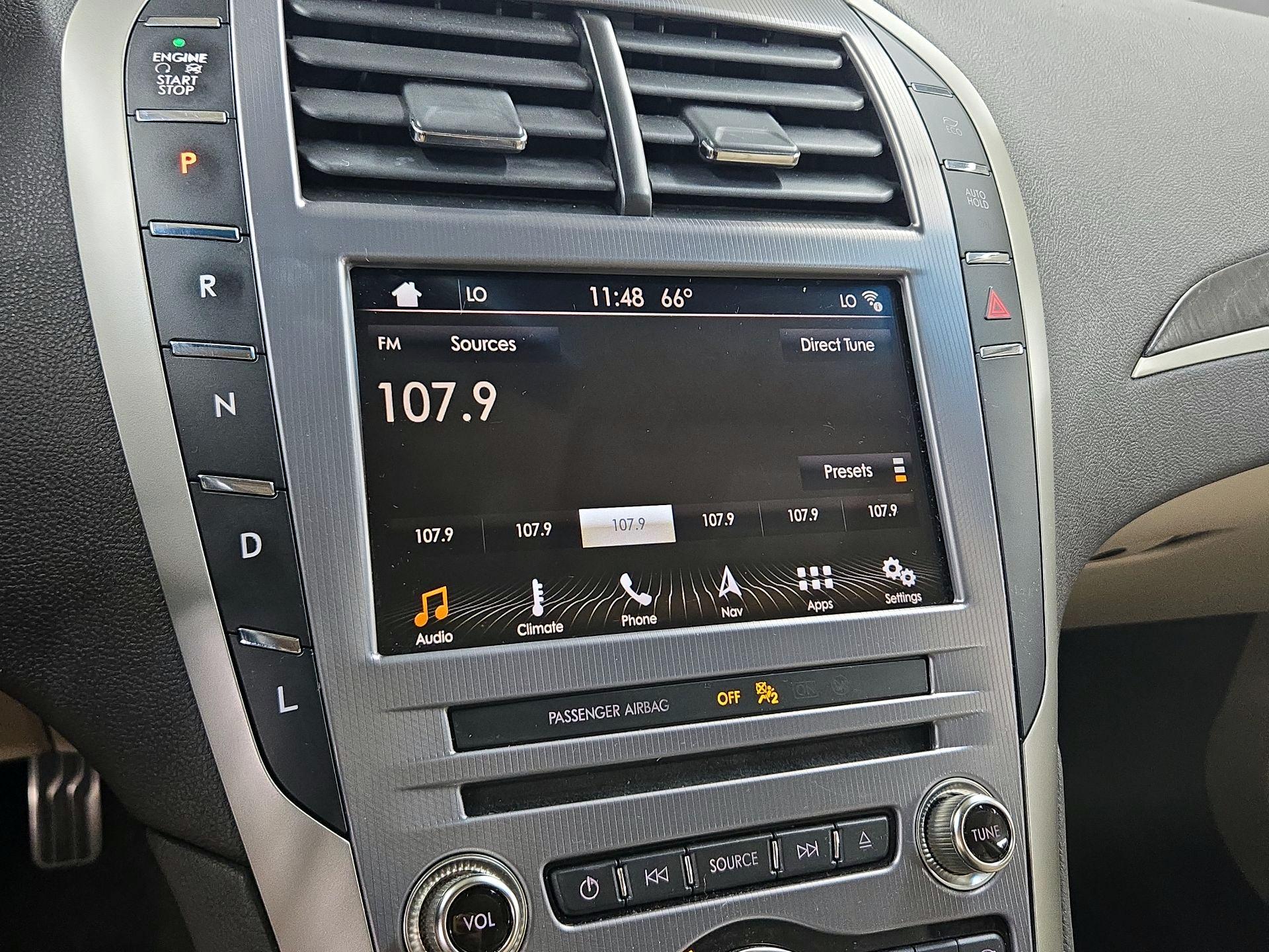 Thumbnail: 2019 Lincoln MKZ - 16