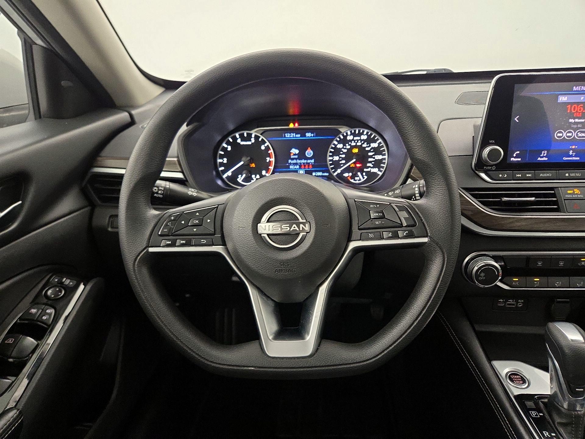Thumbnail: 2023 Nissan Altima - 10
